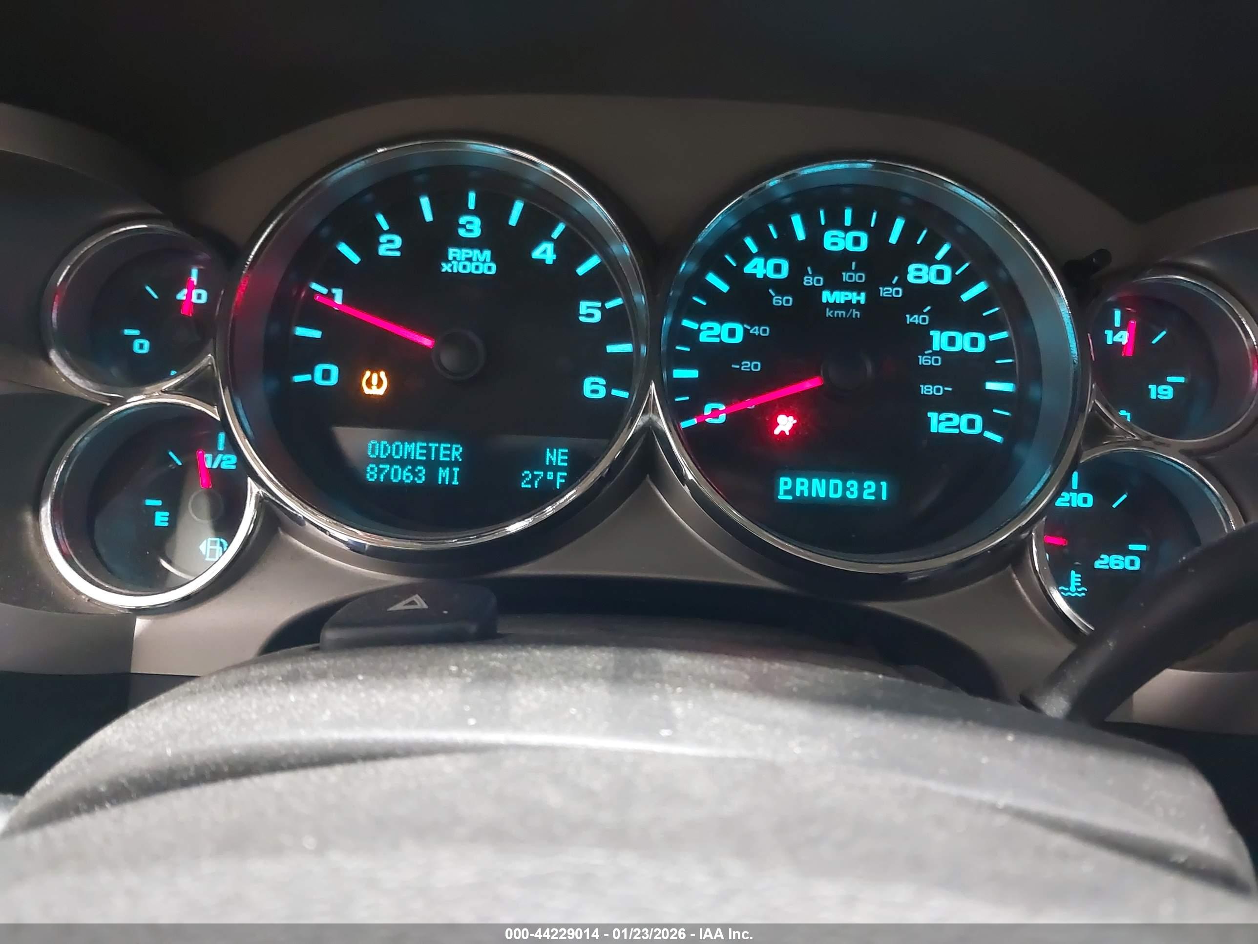 CHEVROLET SILVERADO image 7