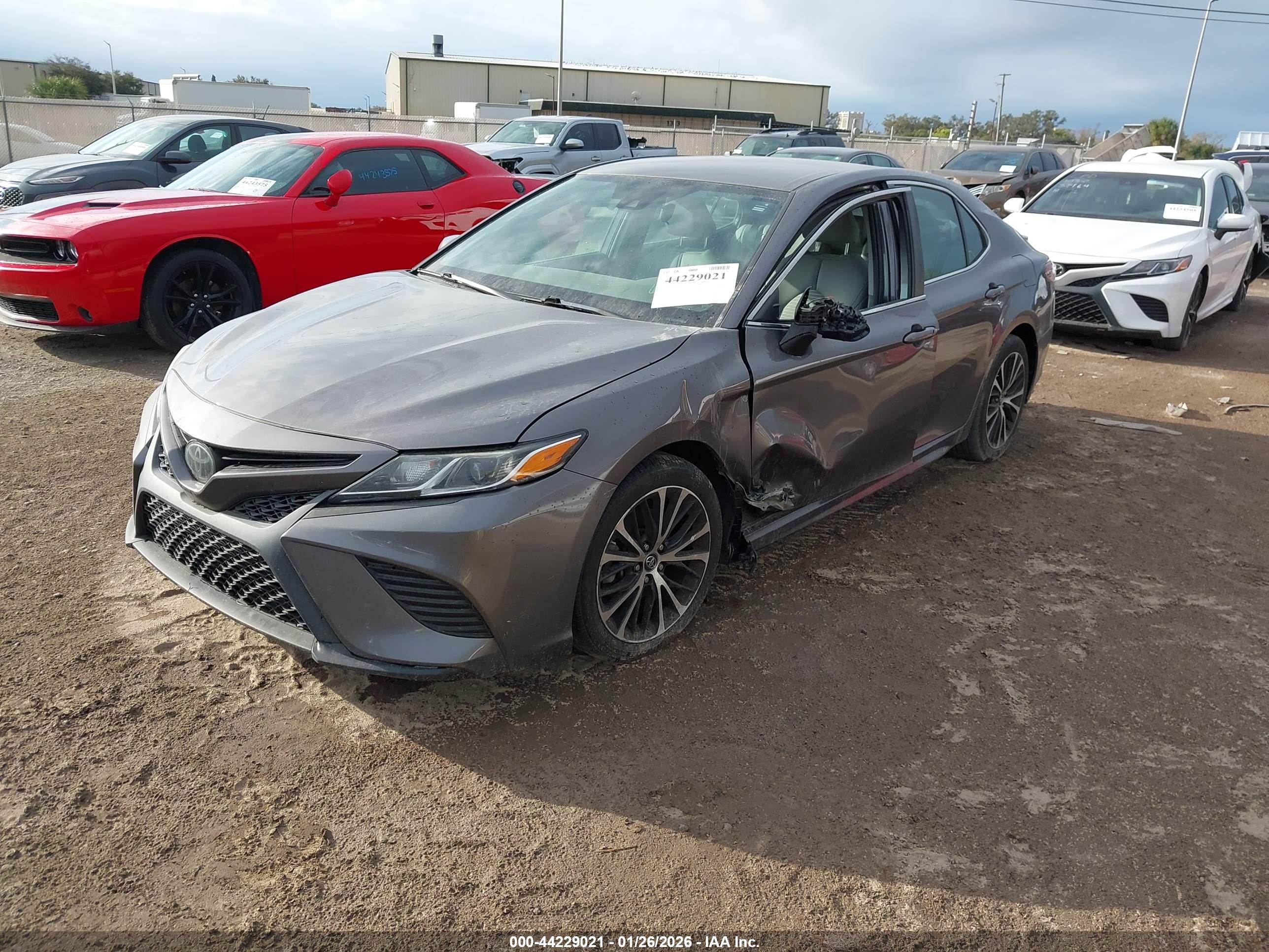 TOYOTA CAMRY image 2