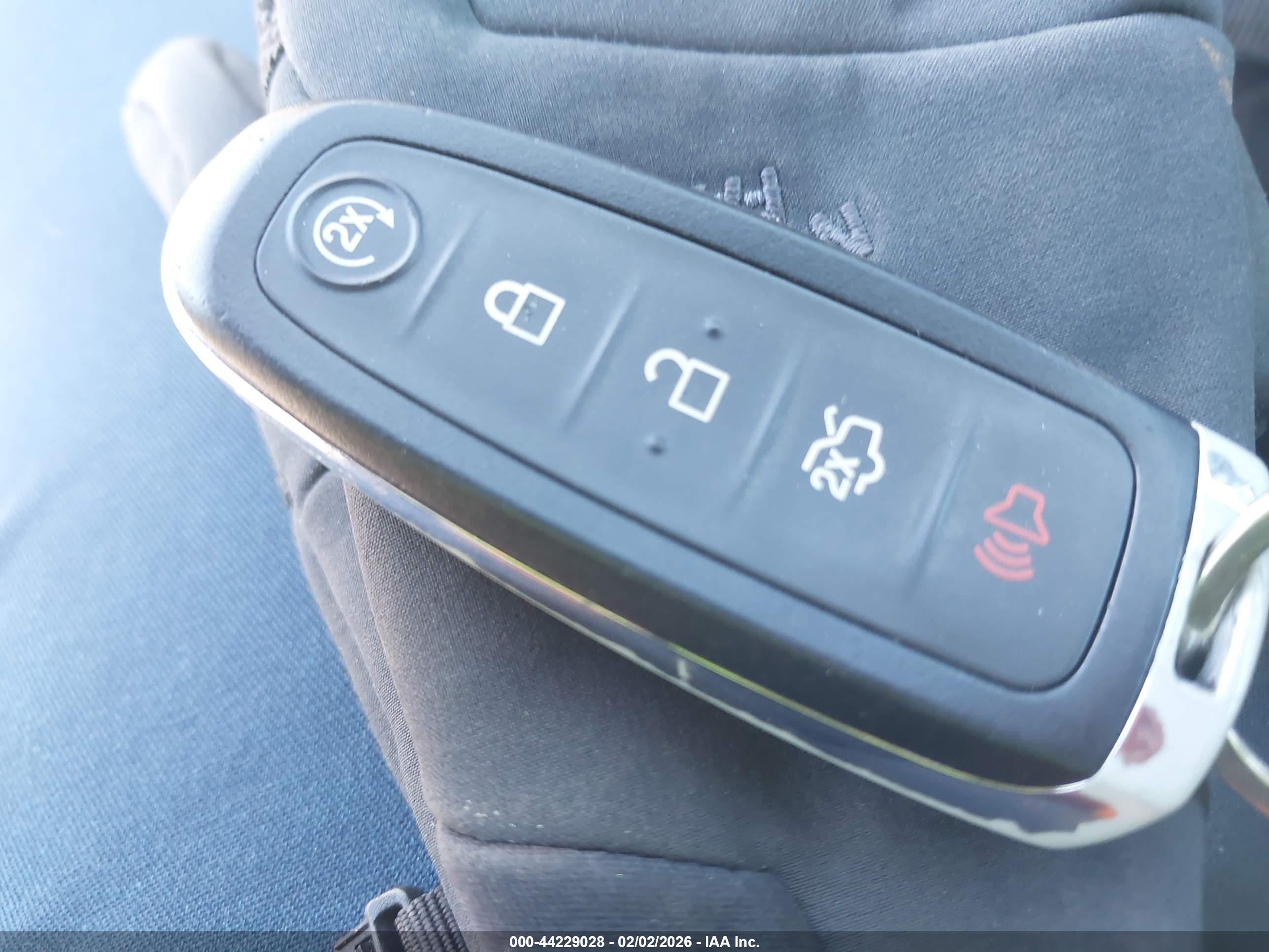 FORD ESCAPE image 11
