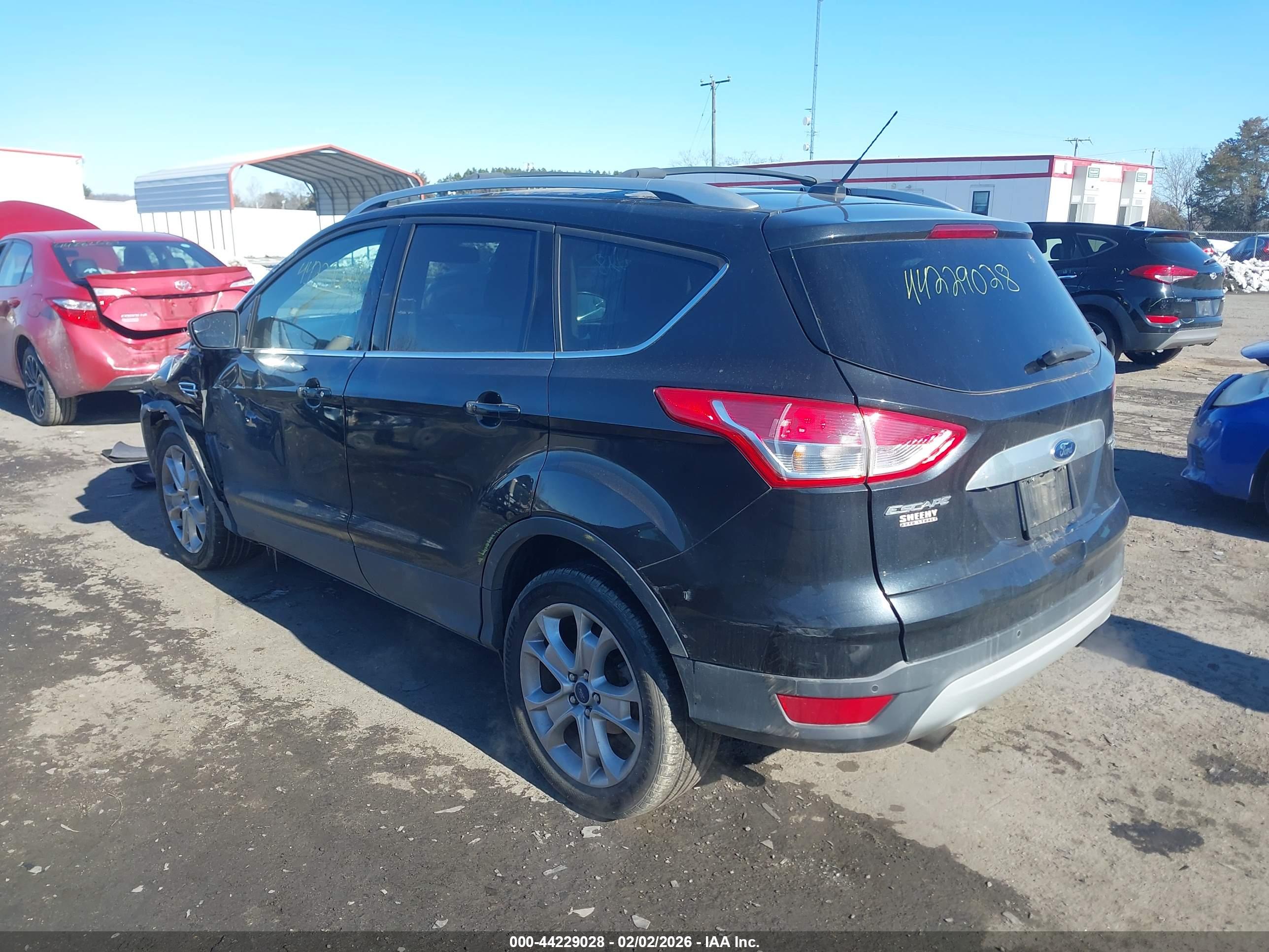 FORD ESCAPE image 3