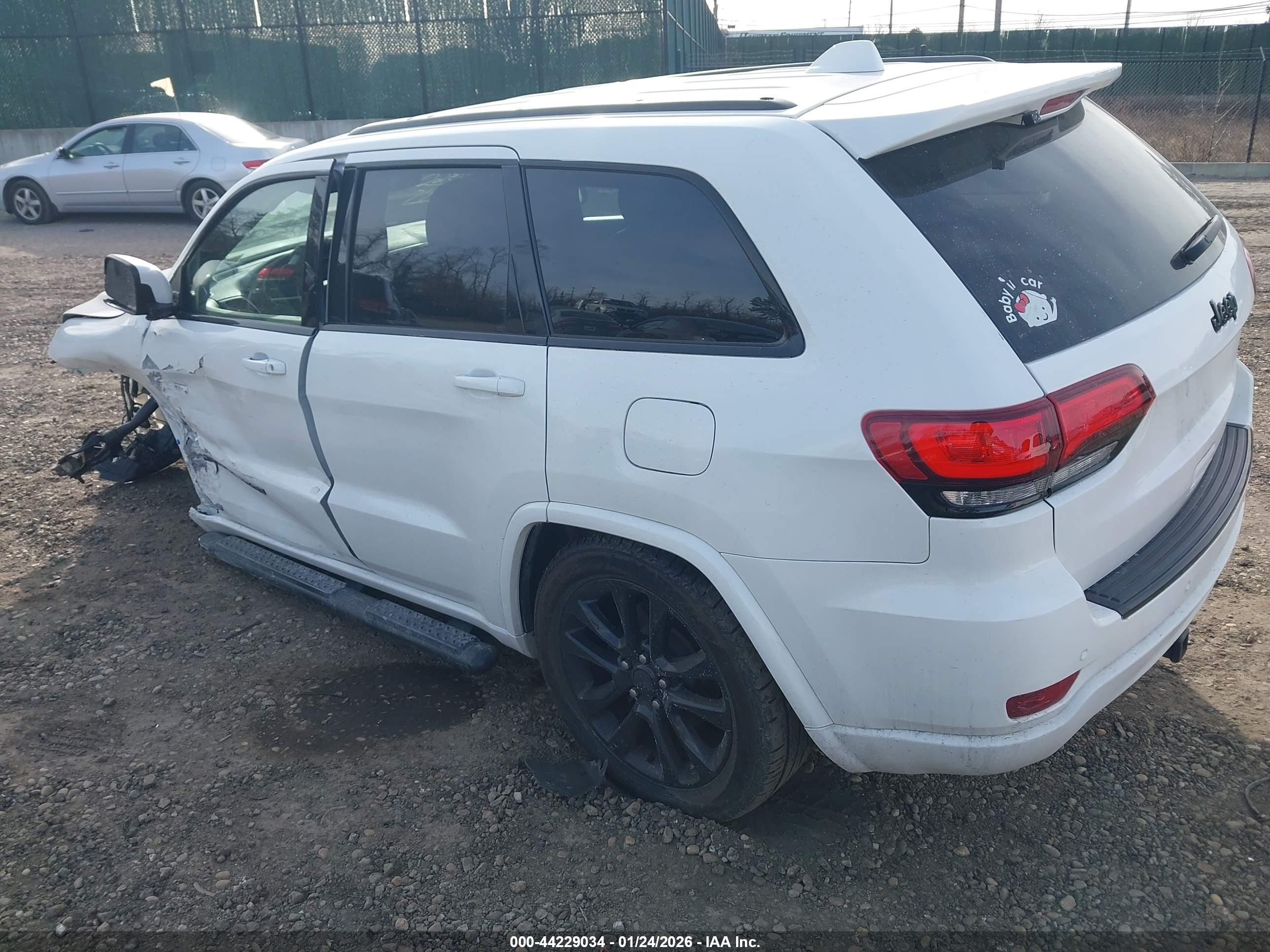 JEEP GRAND image 3
