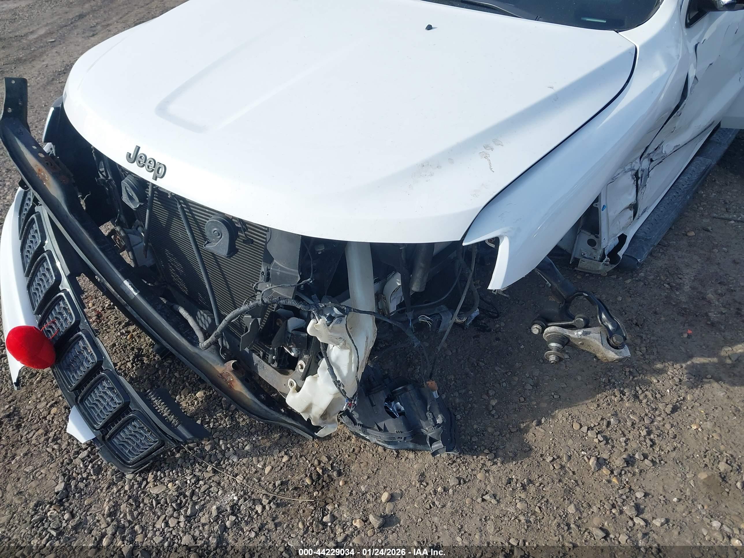JEEP GRAND image 6