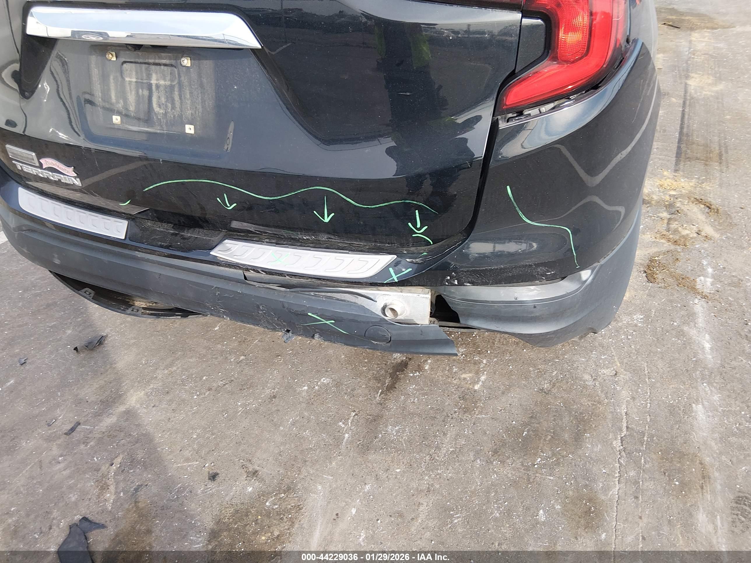 GMC TERRAIN image 6