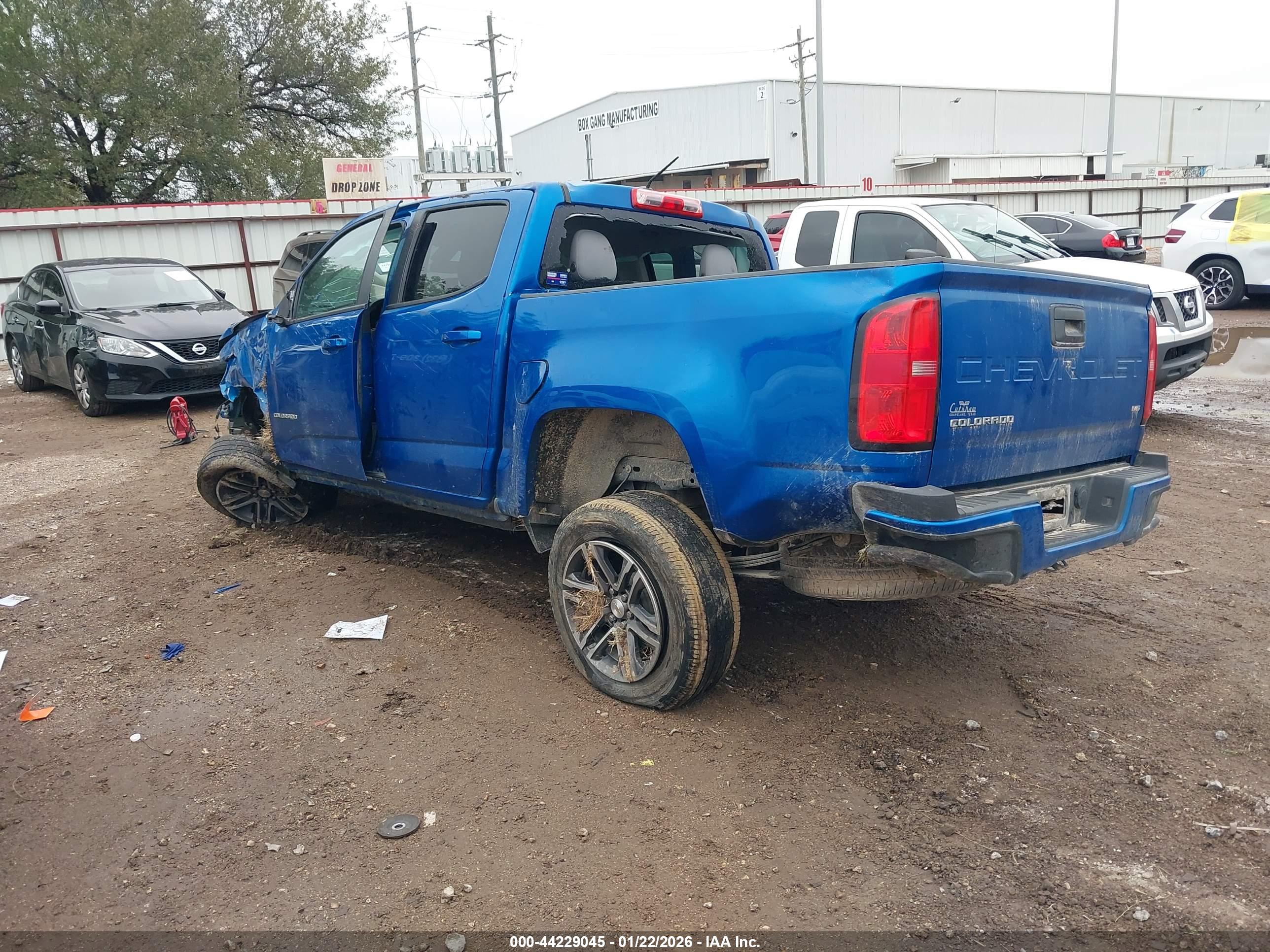 CHEVROLET COLORADO image 3