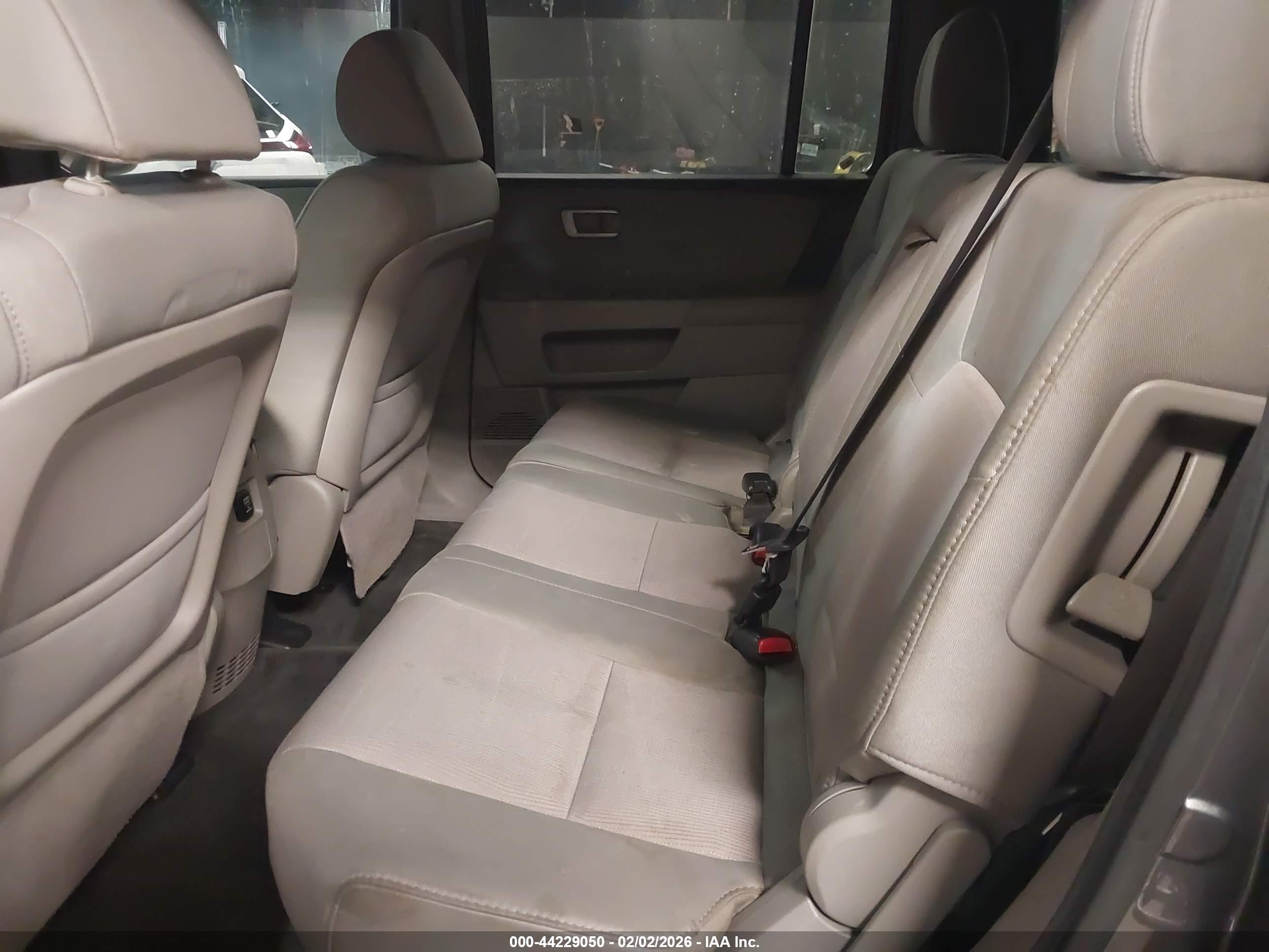 HONDA PILOT image 8