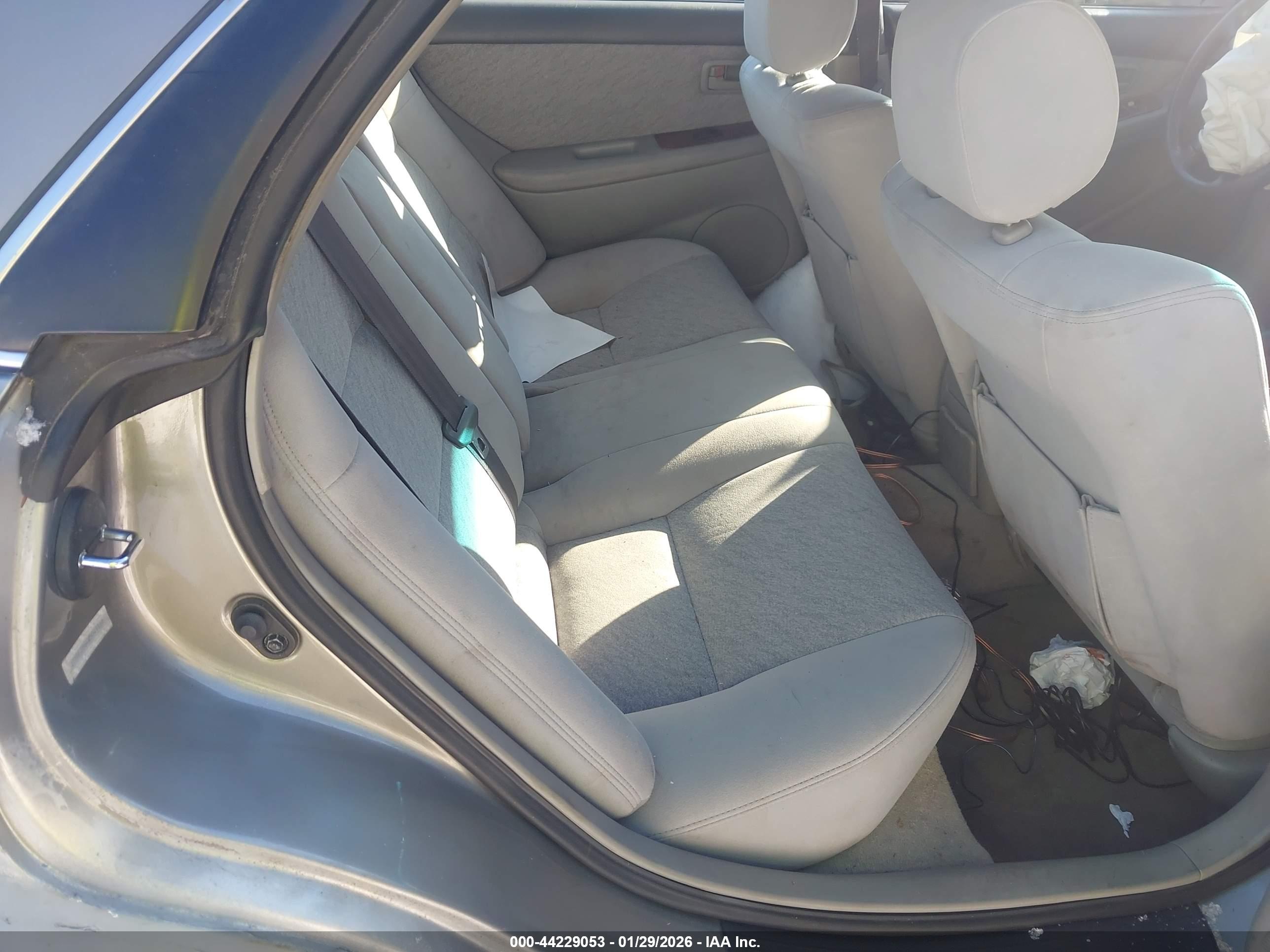 LEXUS ES image 8