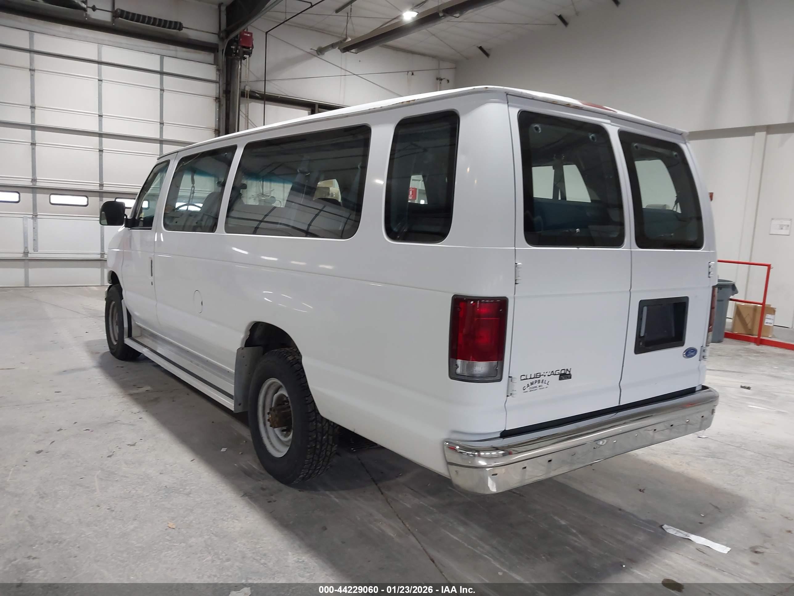 FORD ECONOLINE image 3