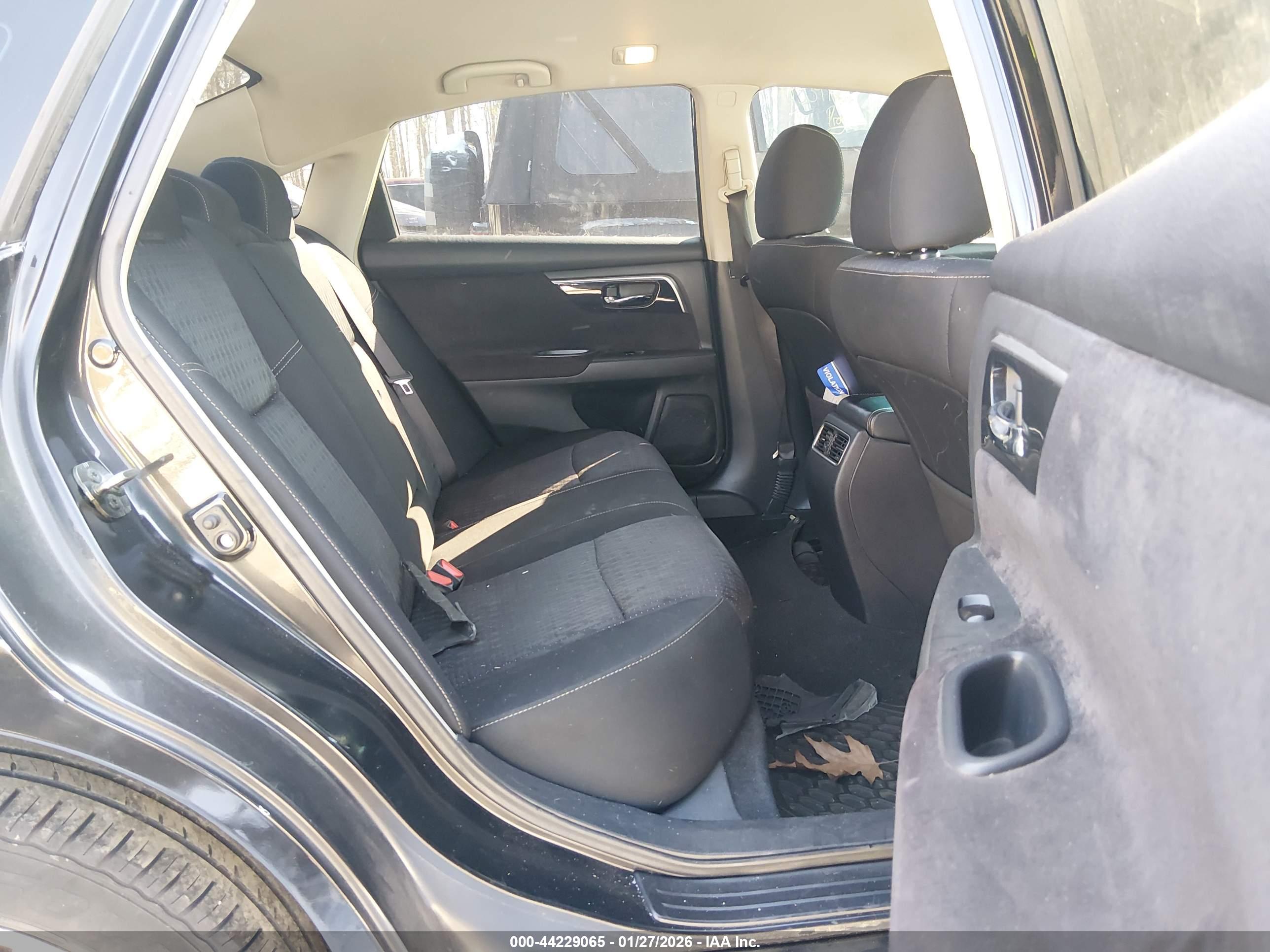 NISSAN ALTIMA image 8