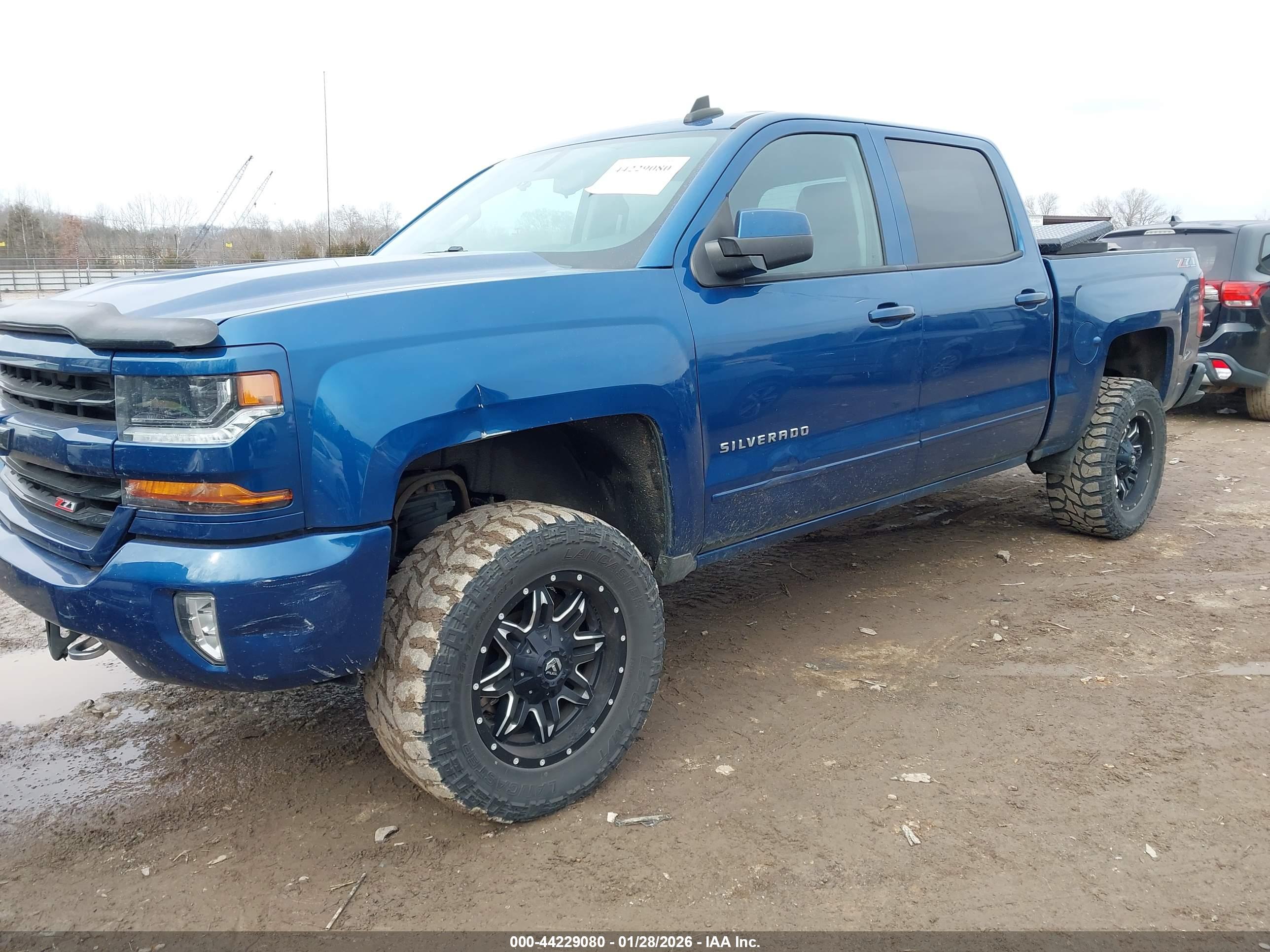 CHEVROLET SILVERADO image 2