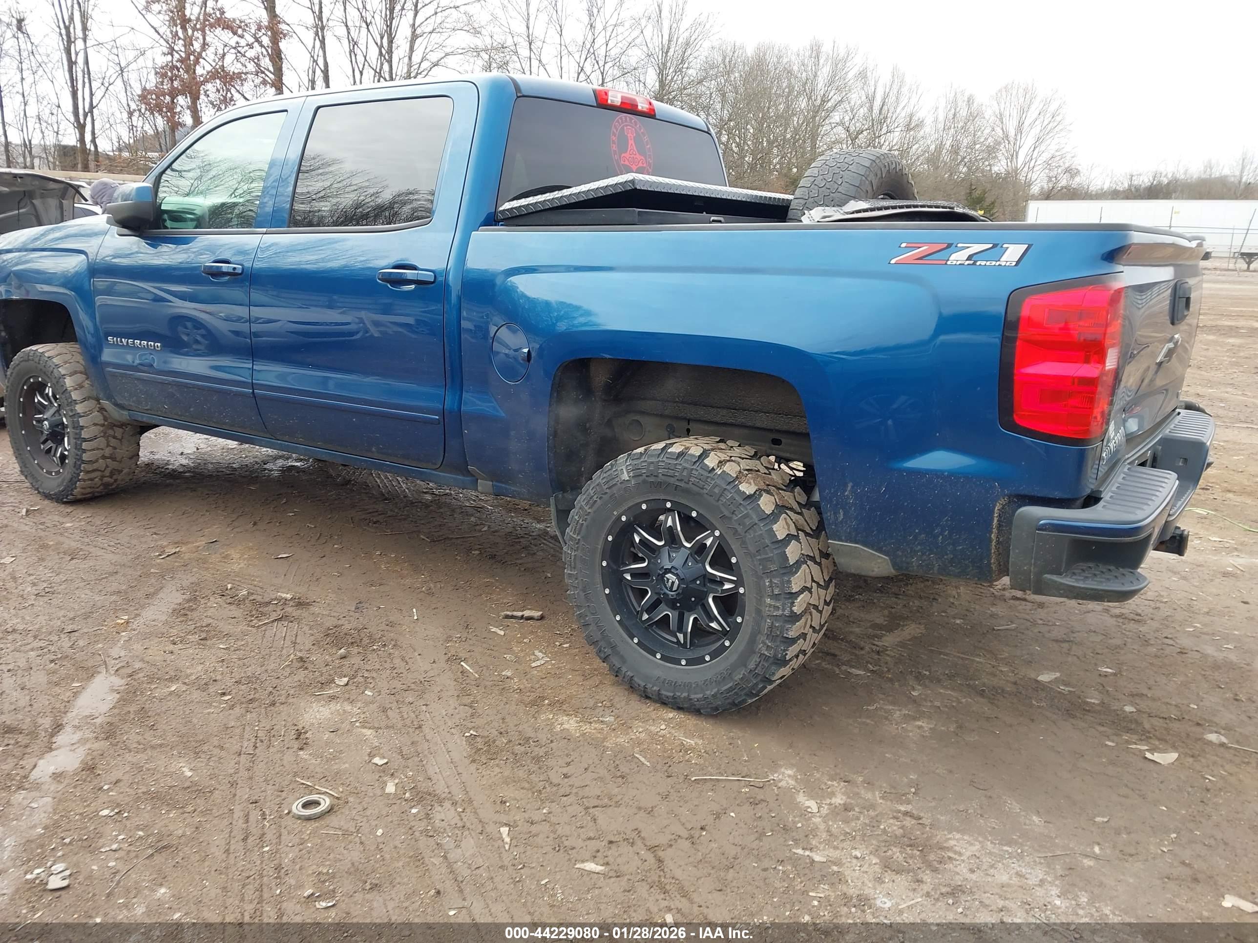 CHEVROLET SILVERADO image 3