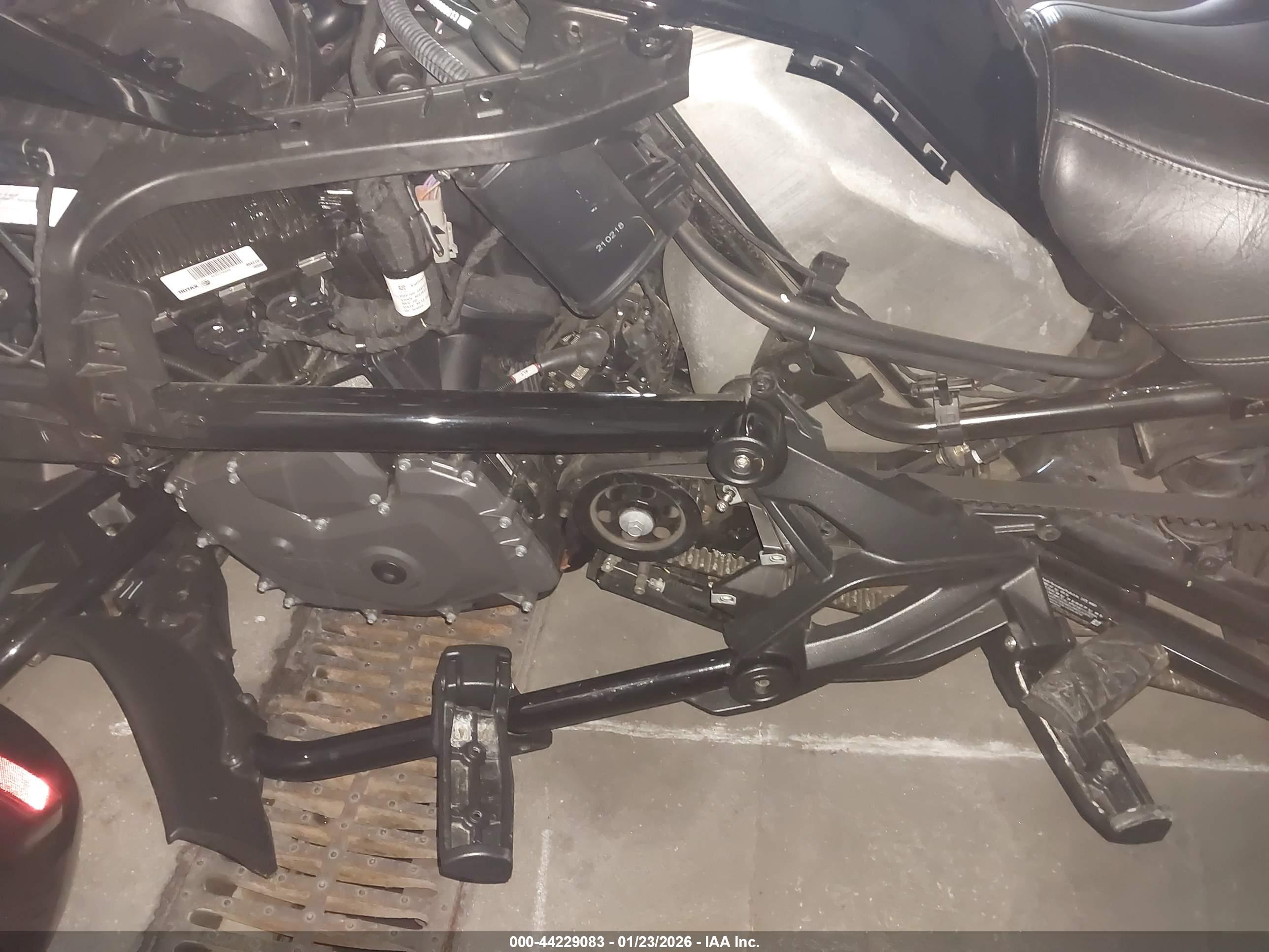 CAN-AM SPYDER image 9