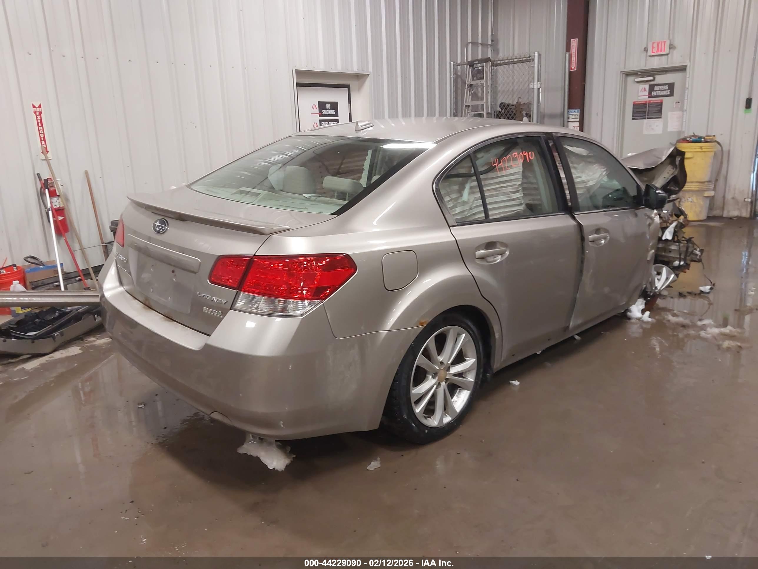 SUBARU LEGACY image 4
