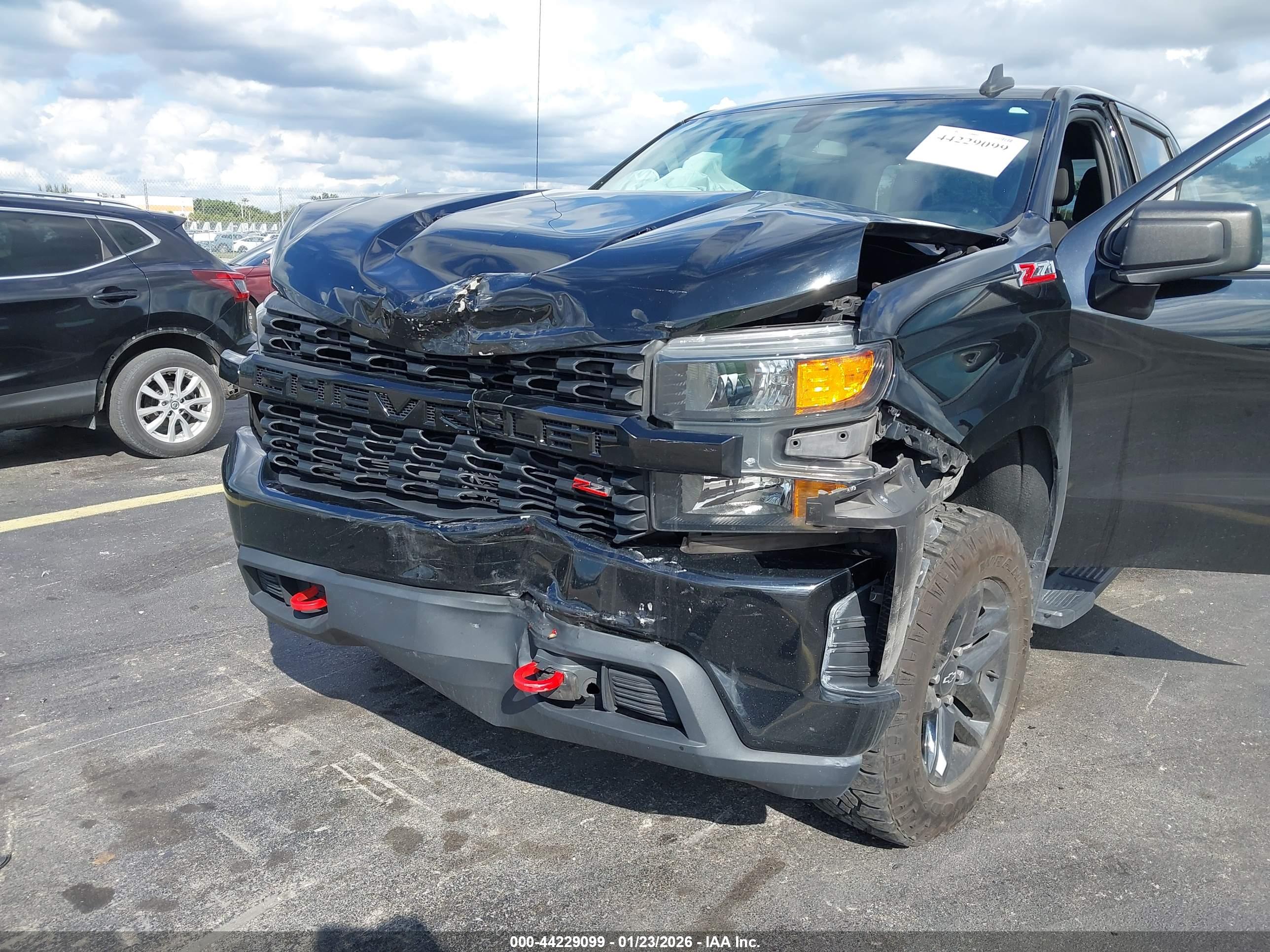 CHEVROLET SILVERADO image 6