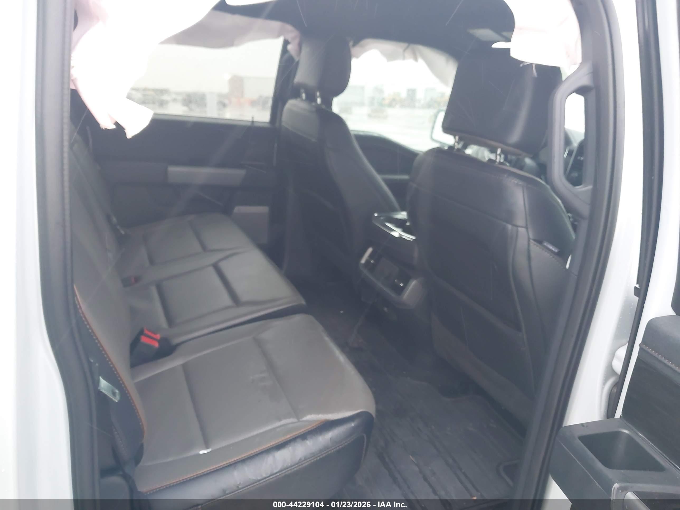 FORD F-150 image 8