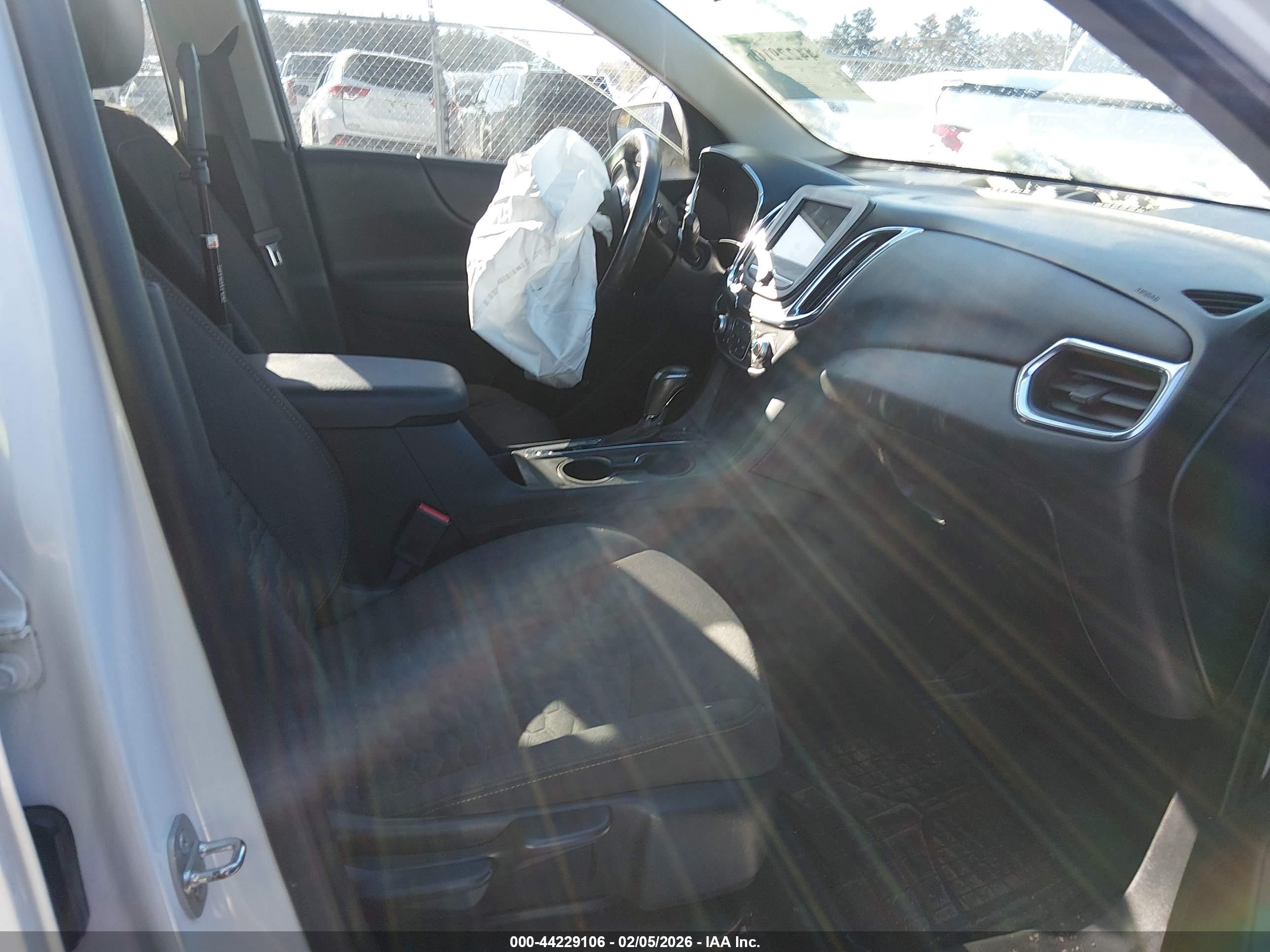 CHEVROLET EQUINOX image 5