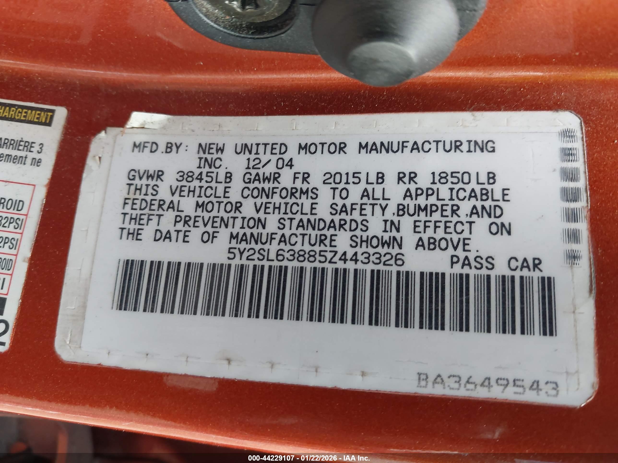 PONTIAC VIBE image 9