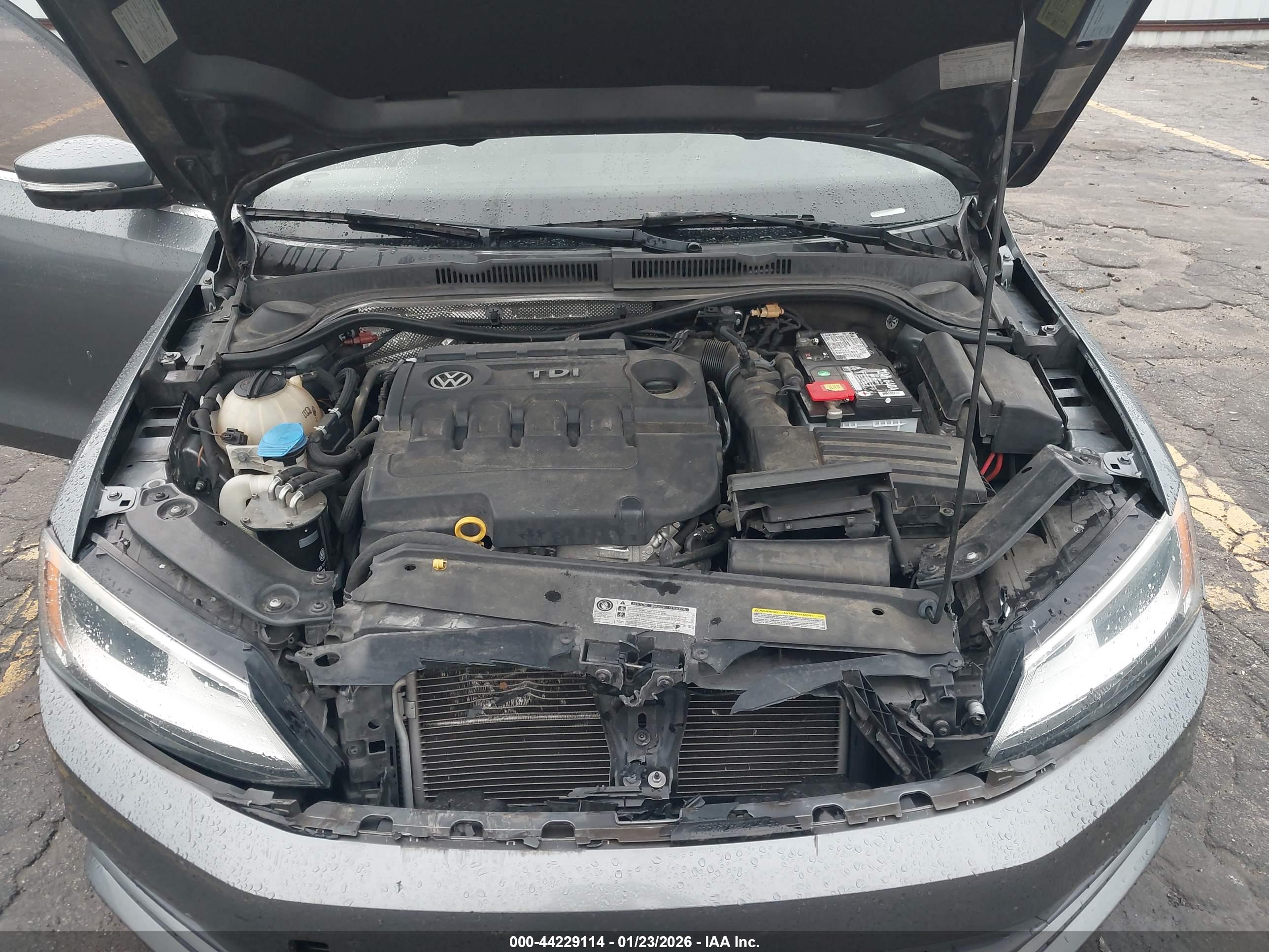 VOLKSWAGEN JETTA image 10