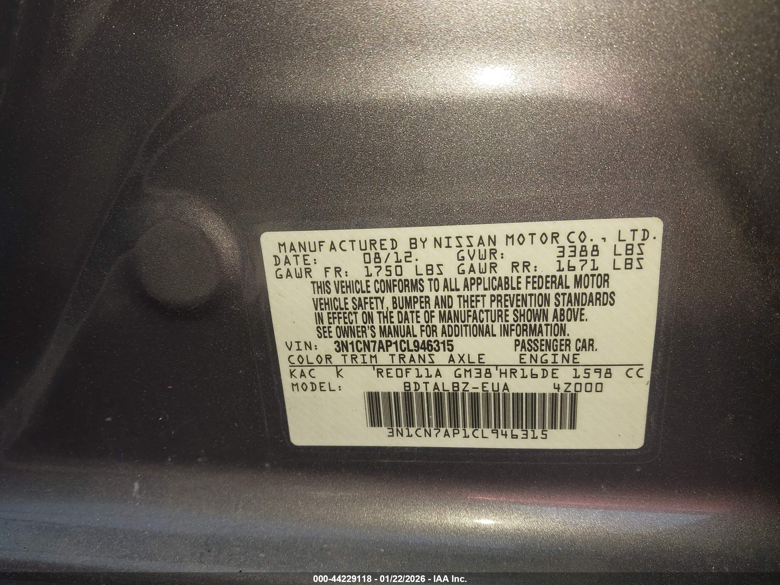 NISSAN VERSA image 9