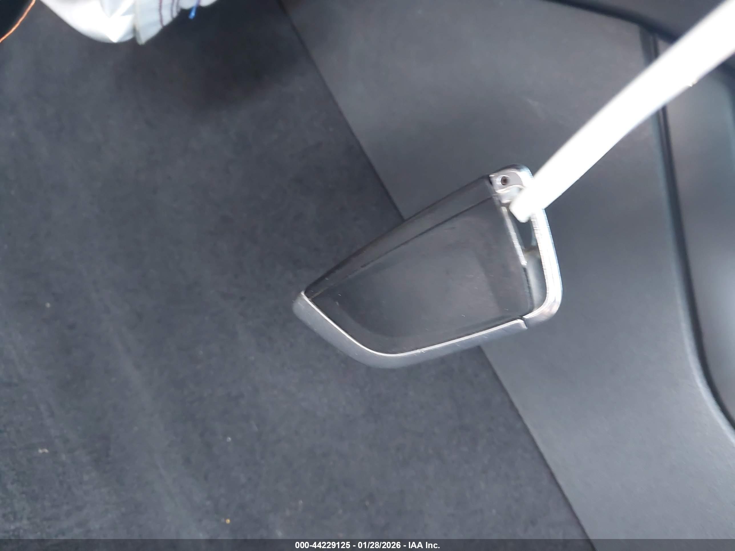 BMW 3 image 11
