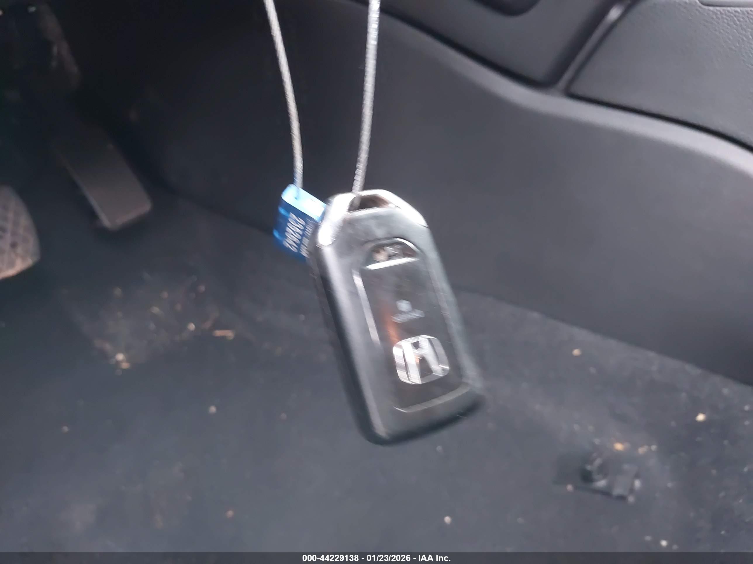 HONDA CR-V image 11