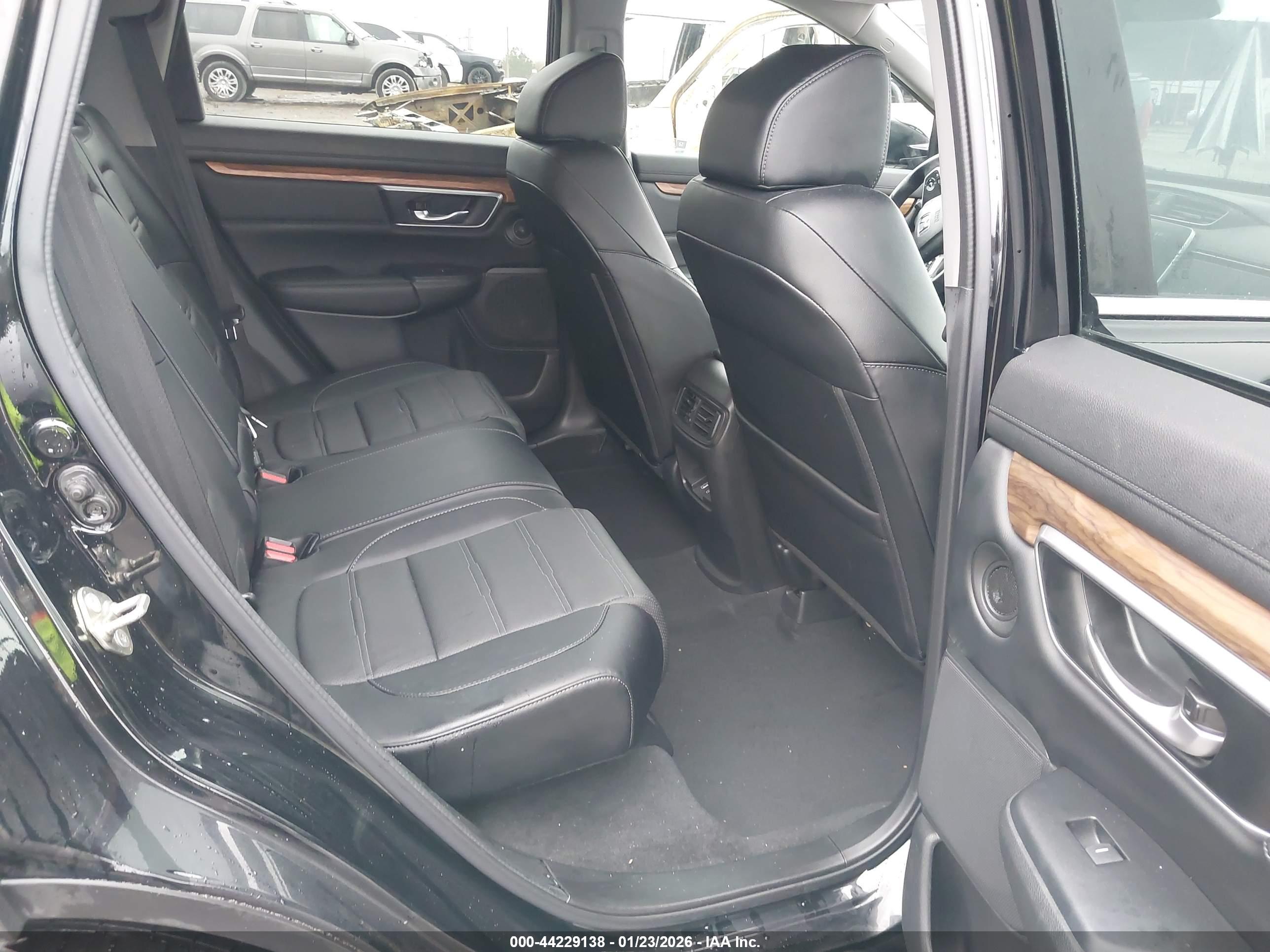 HONDA CR-V image 8
