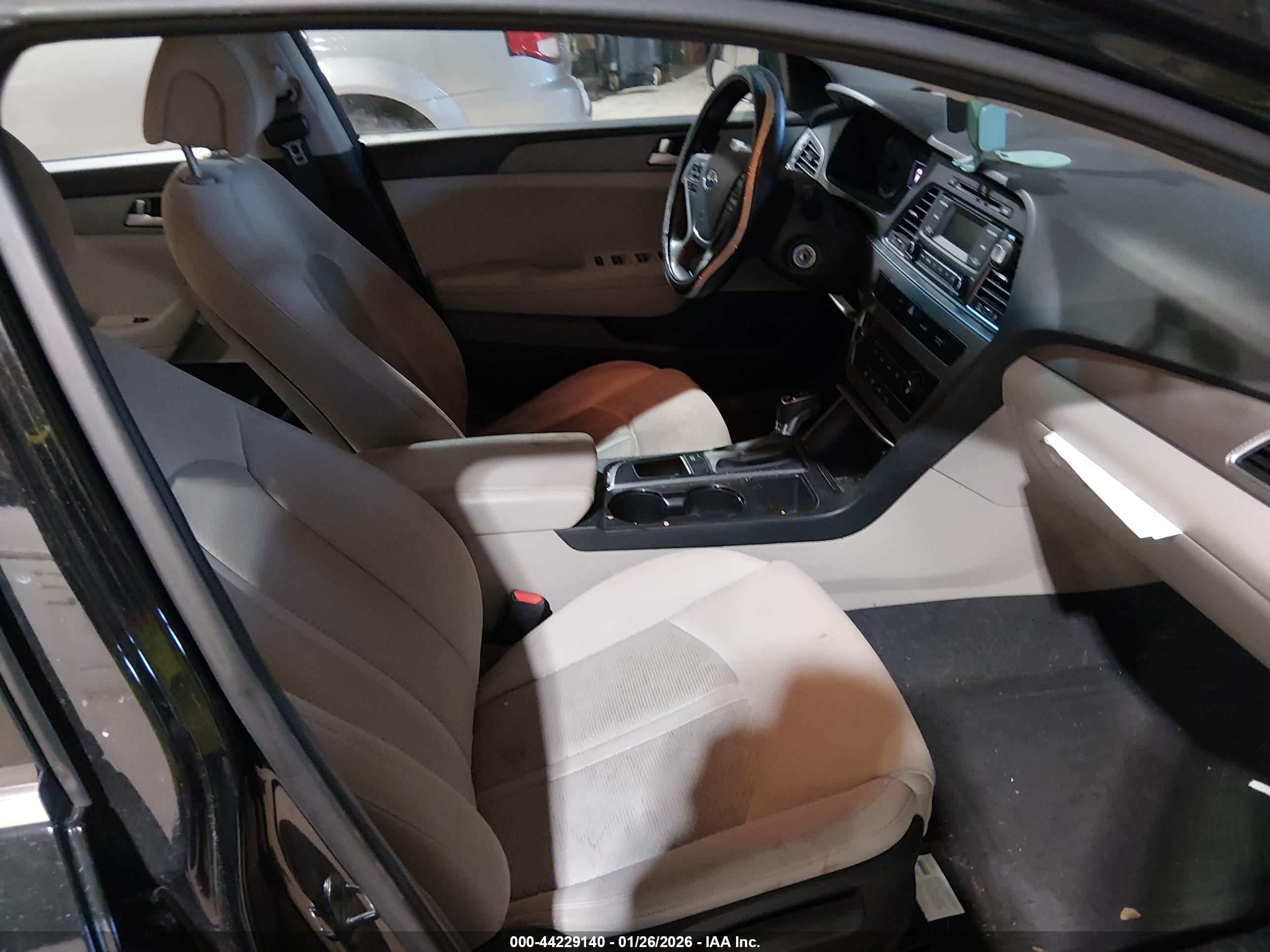 HYUNDAI SONATA image 5