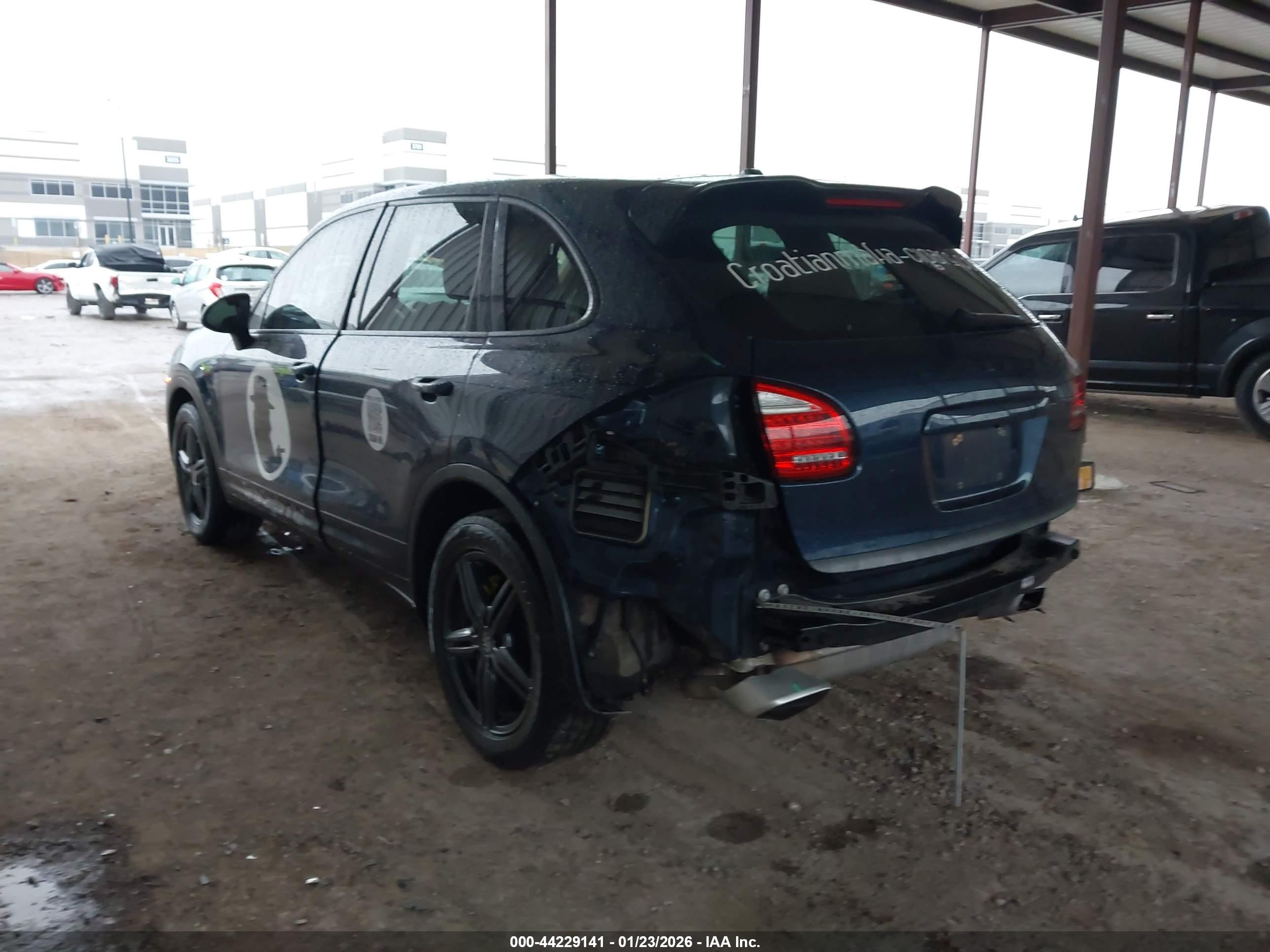 PORSCHE CAYENNE image 3