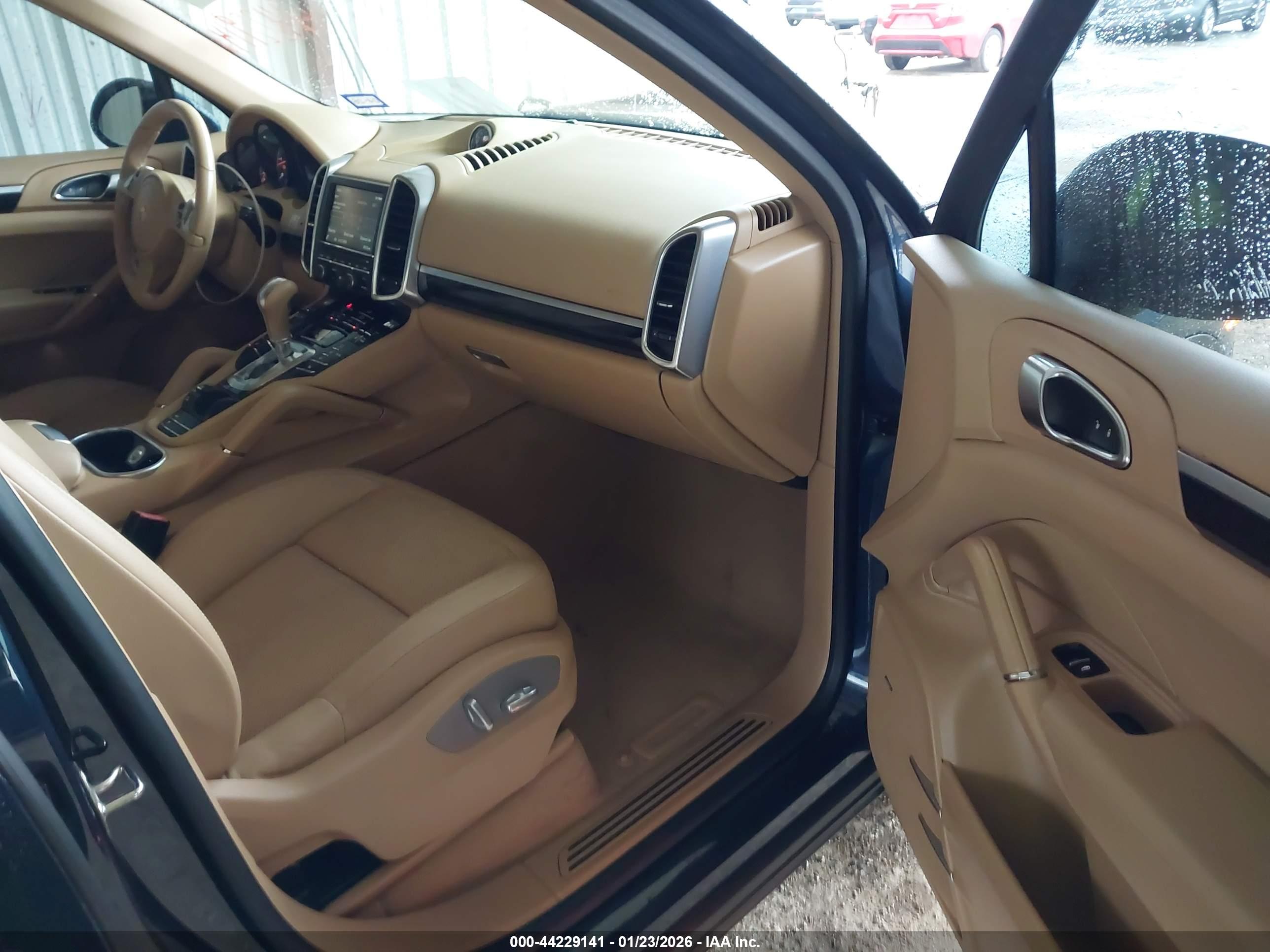 PORSCHE CAYENNE image 5