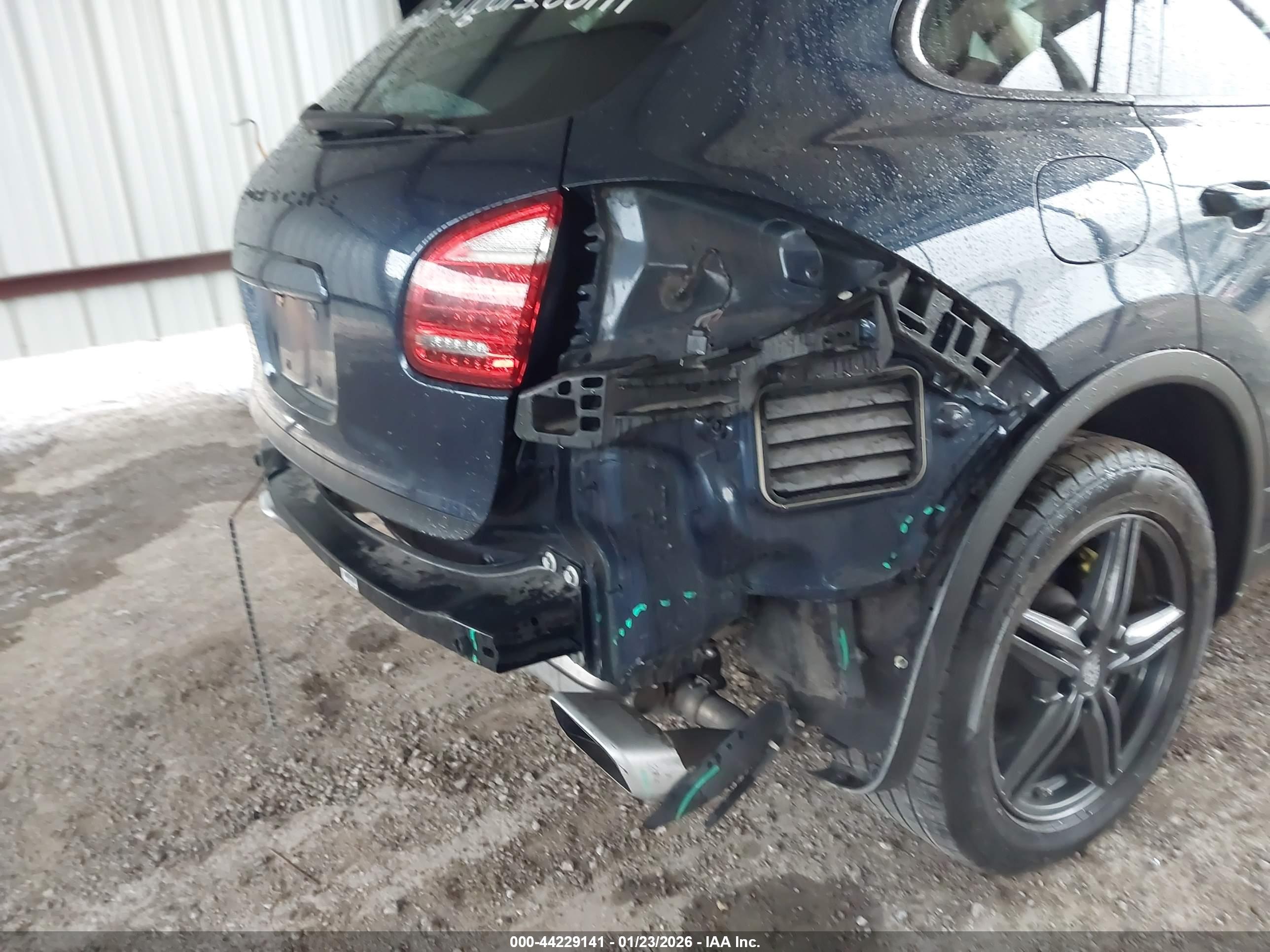 PORSCHE CAYENNE image 6