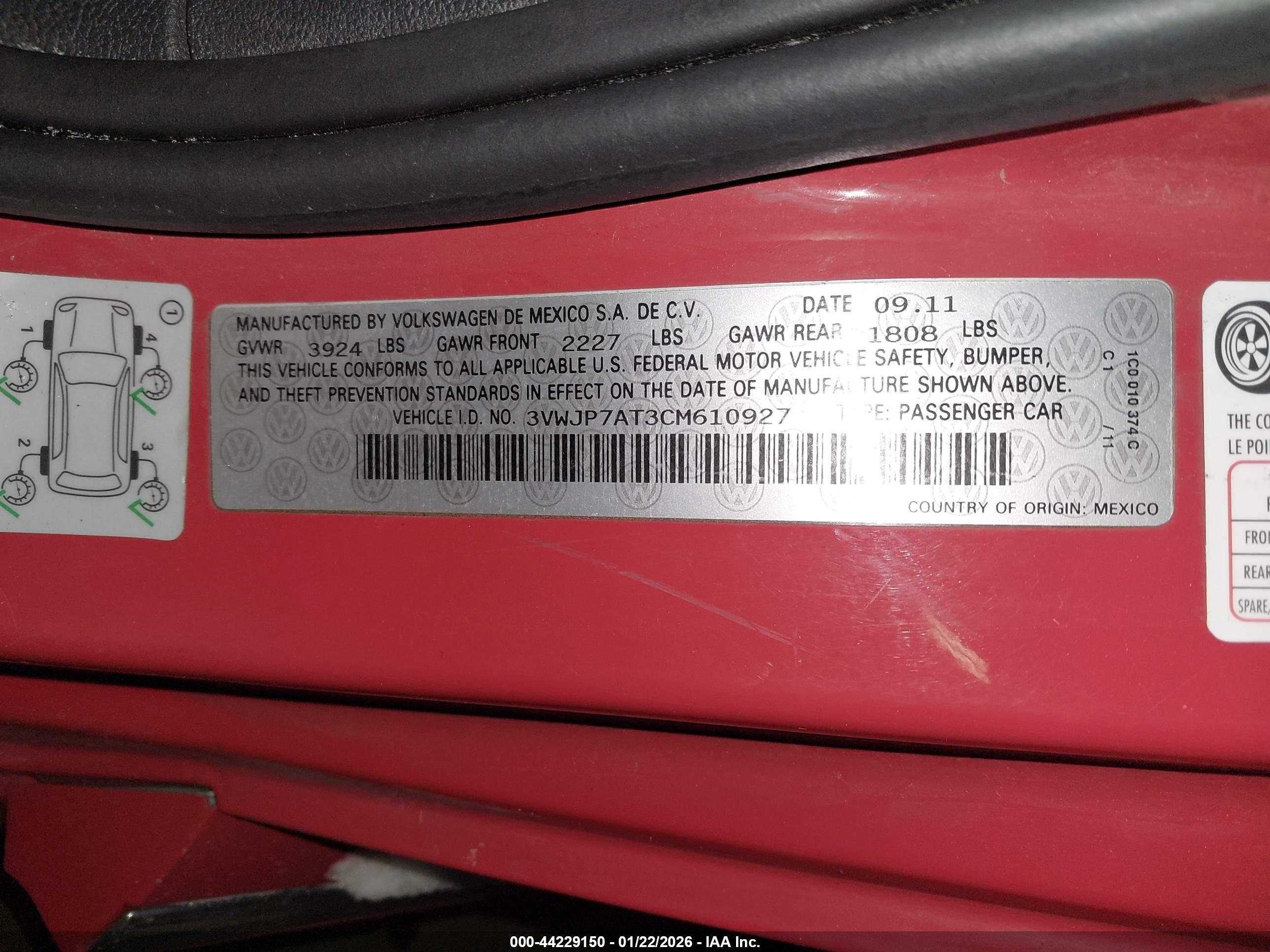 VOLKSWAGEN BEETLE image 9