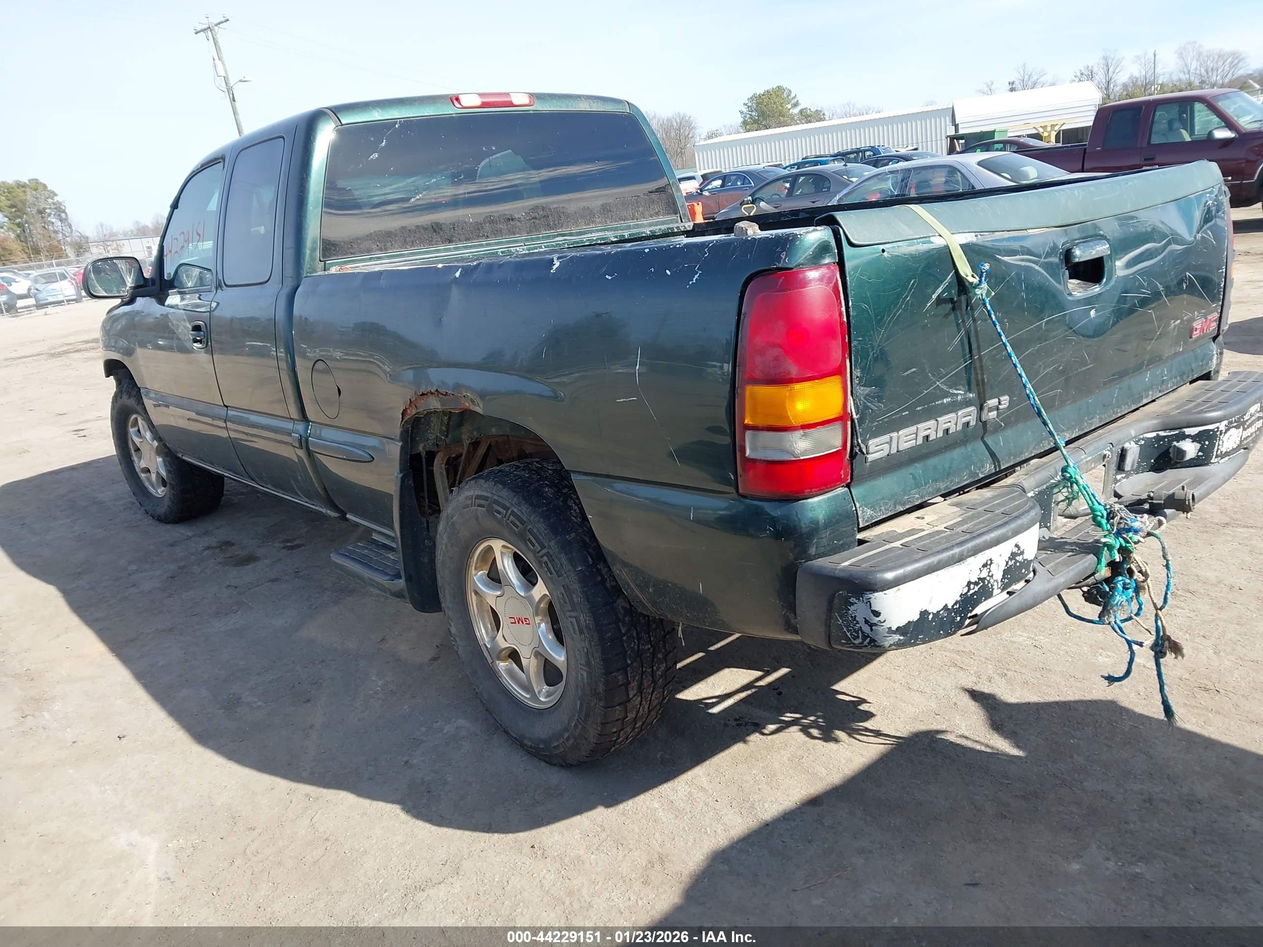 GMC SIERRA image 3