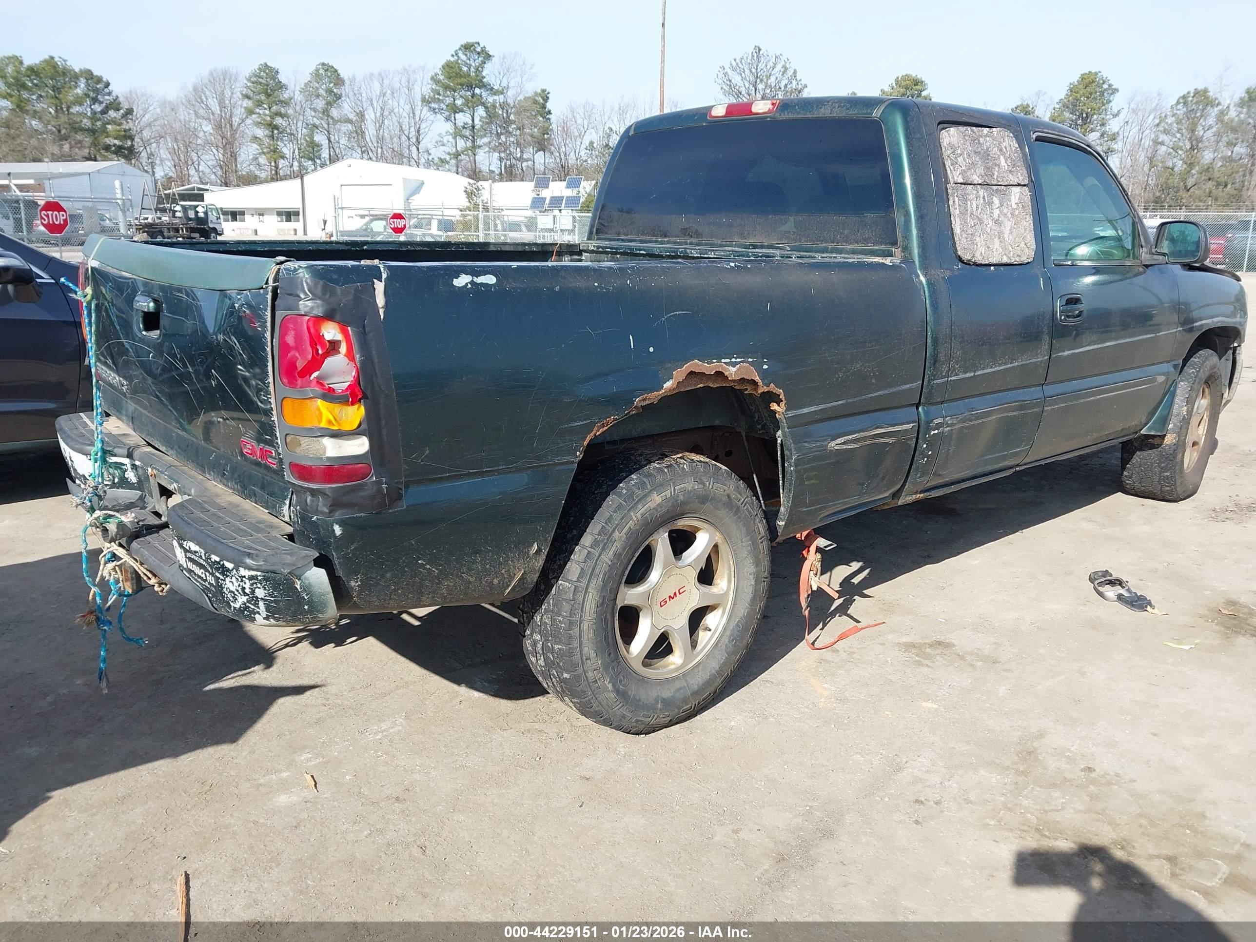 GMC SIERRA image 4