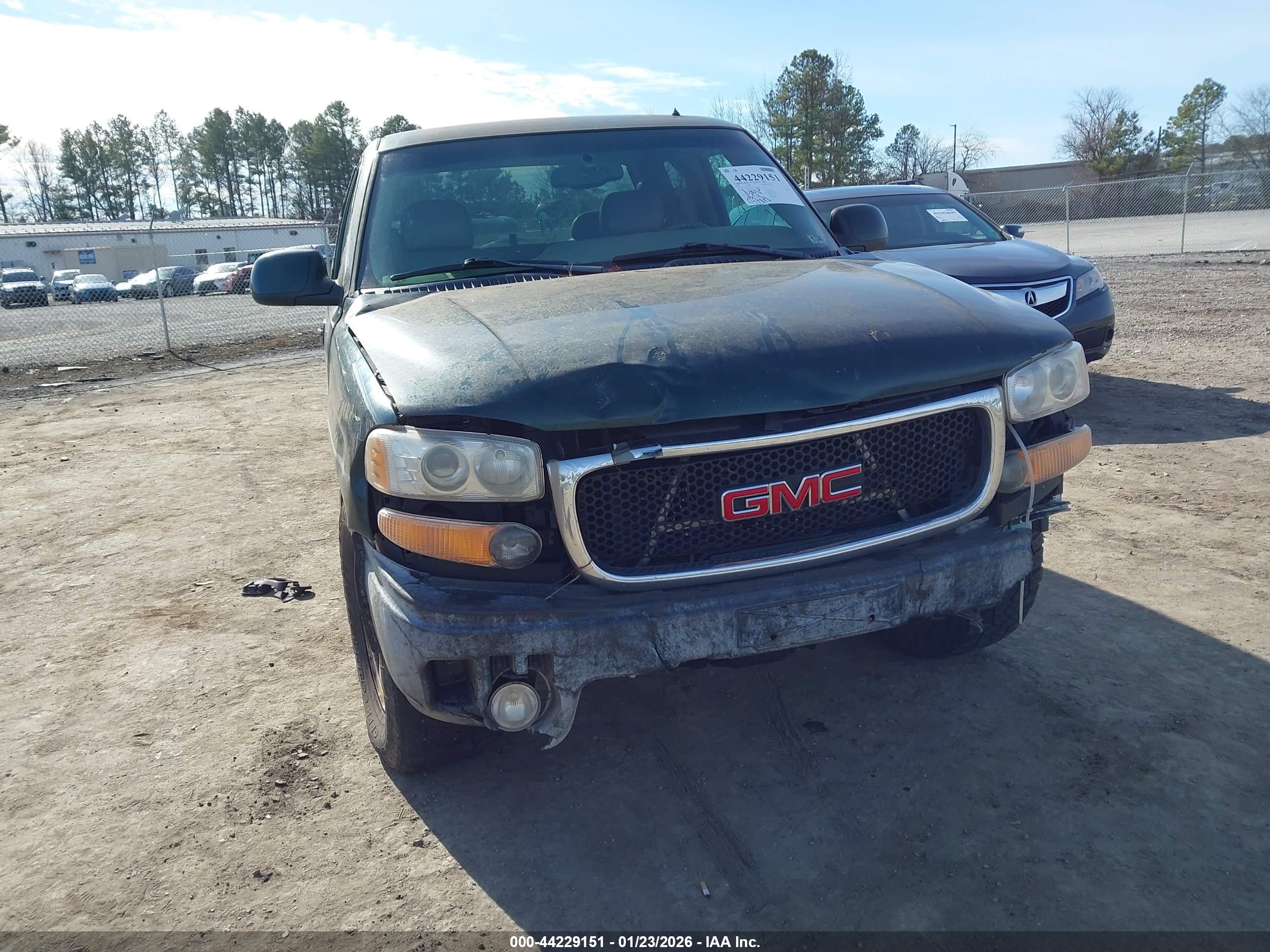 GMC SIERRA image 6