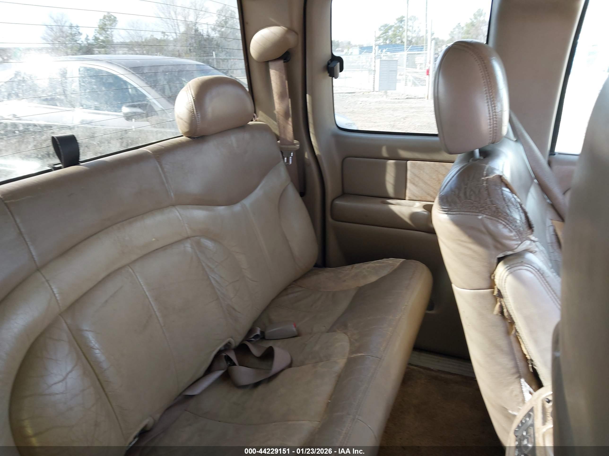 GMC SIERRA image 8