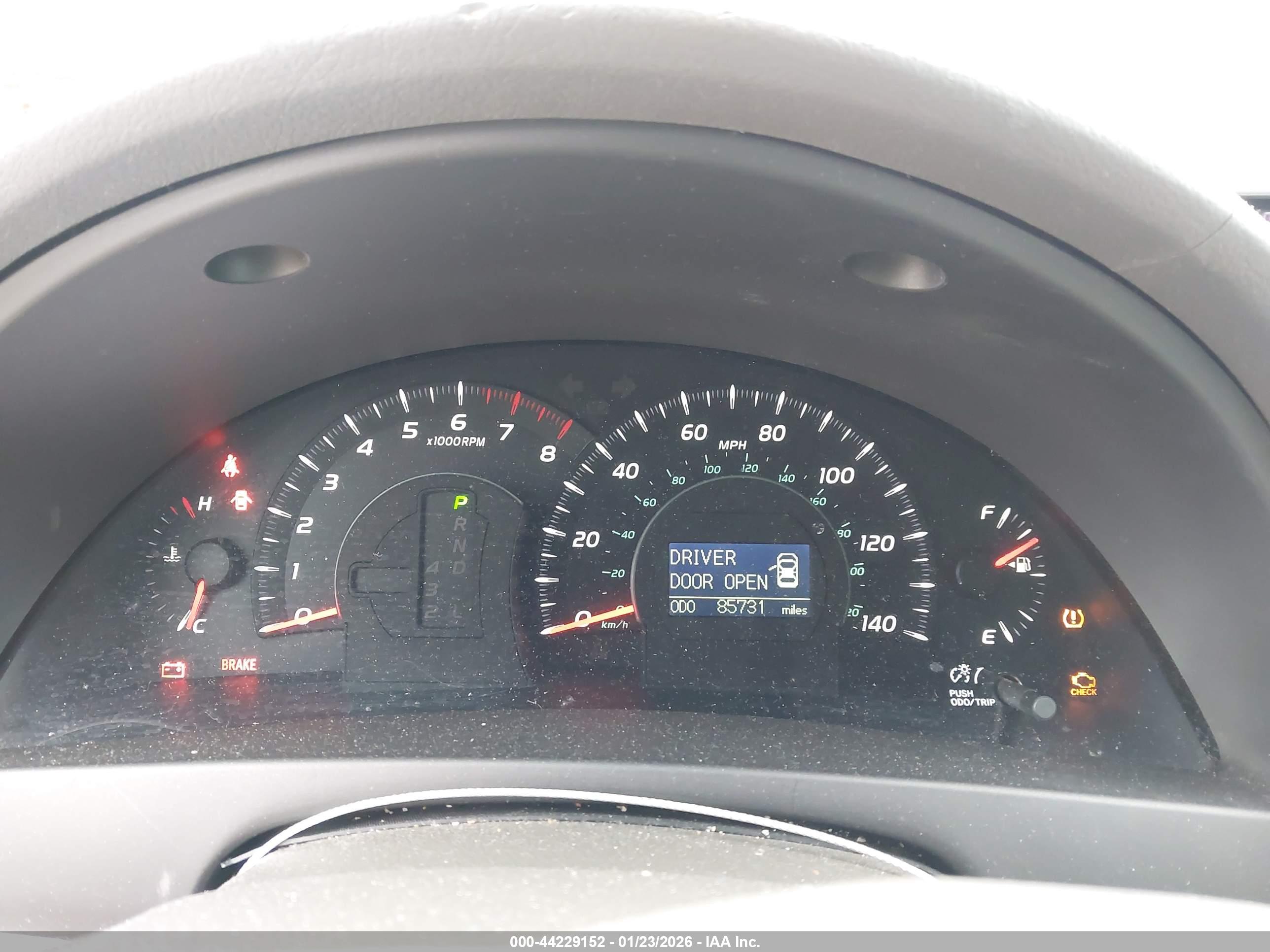 TOYOTA CAMRY image 7