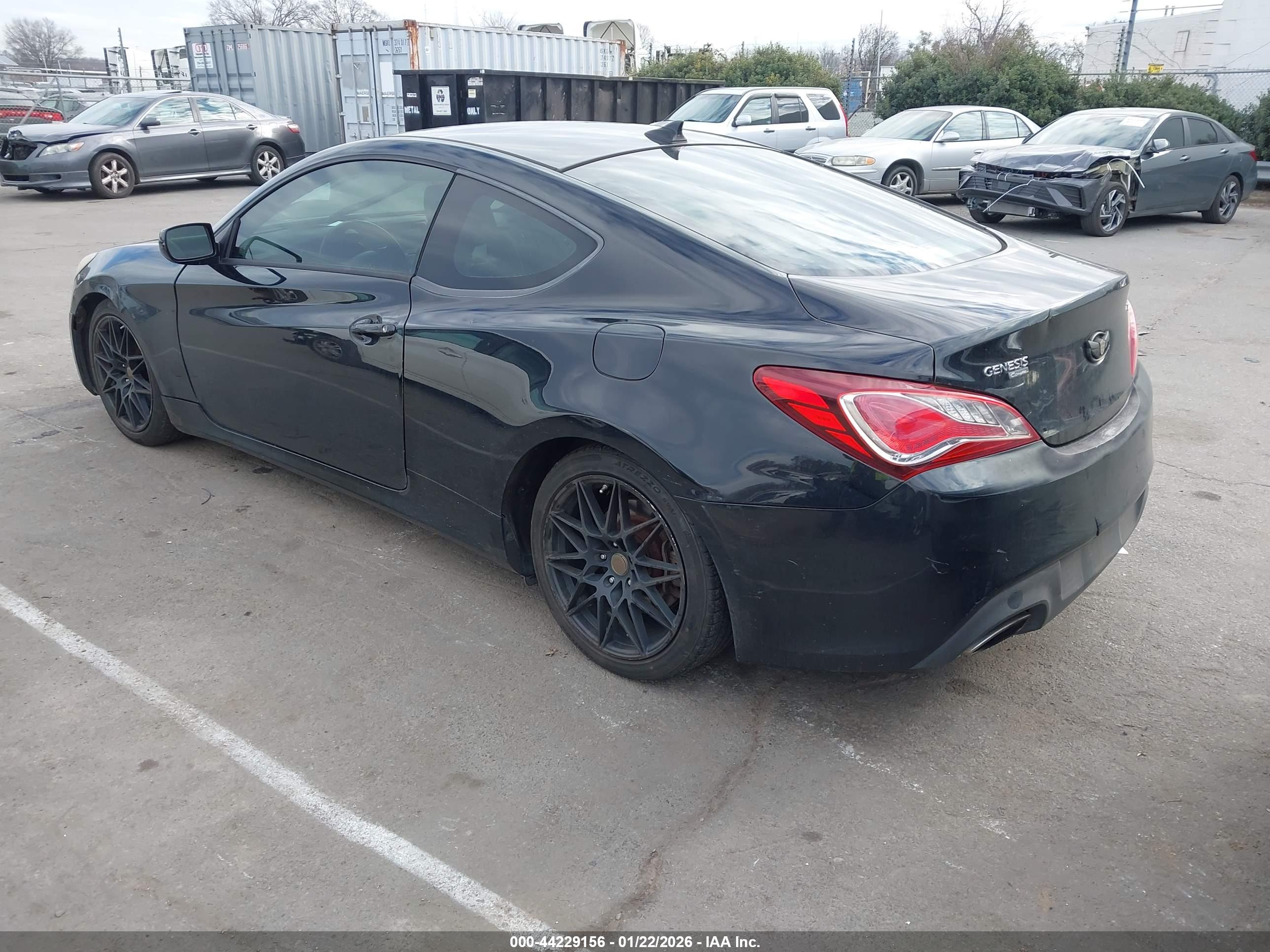 HYUNDAI GENESIS image 3