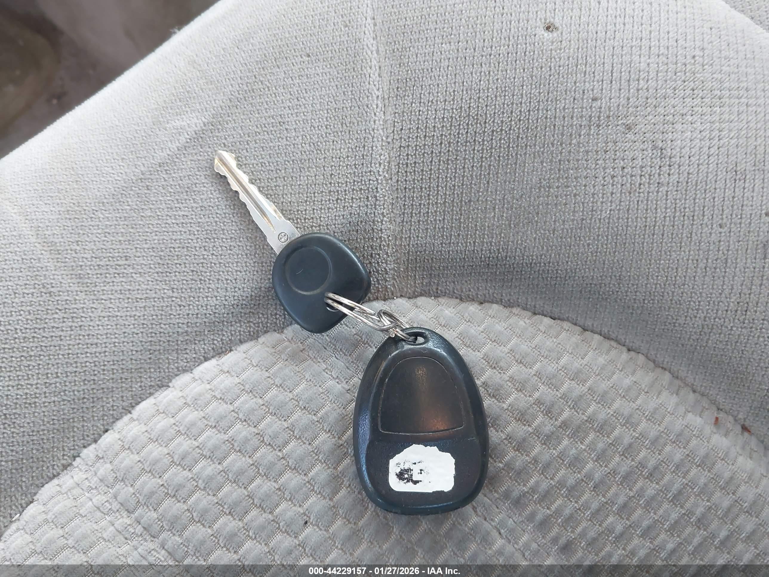 BUICK LUCERNE image 11