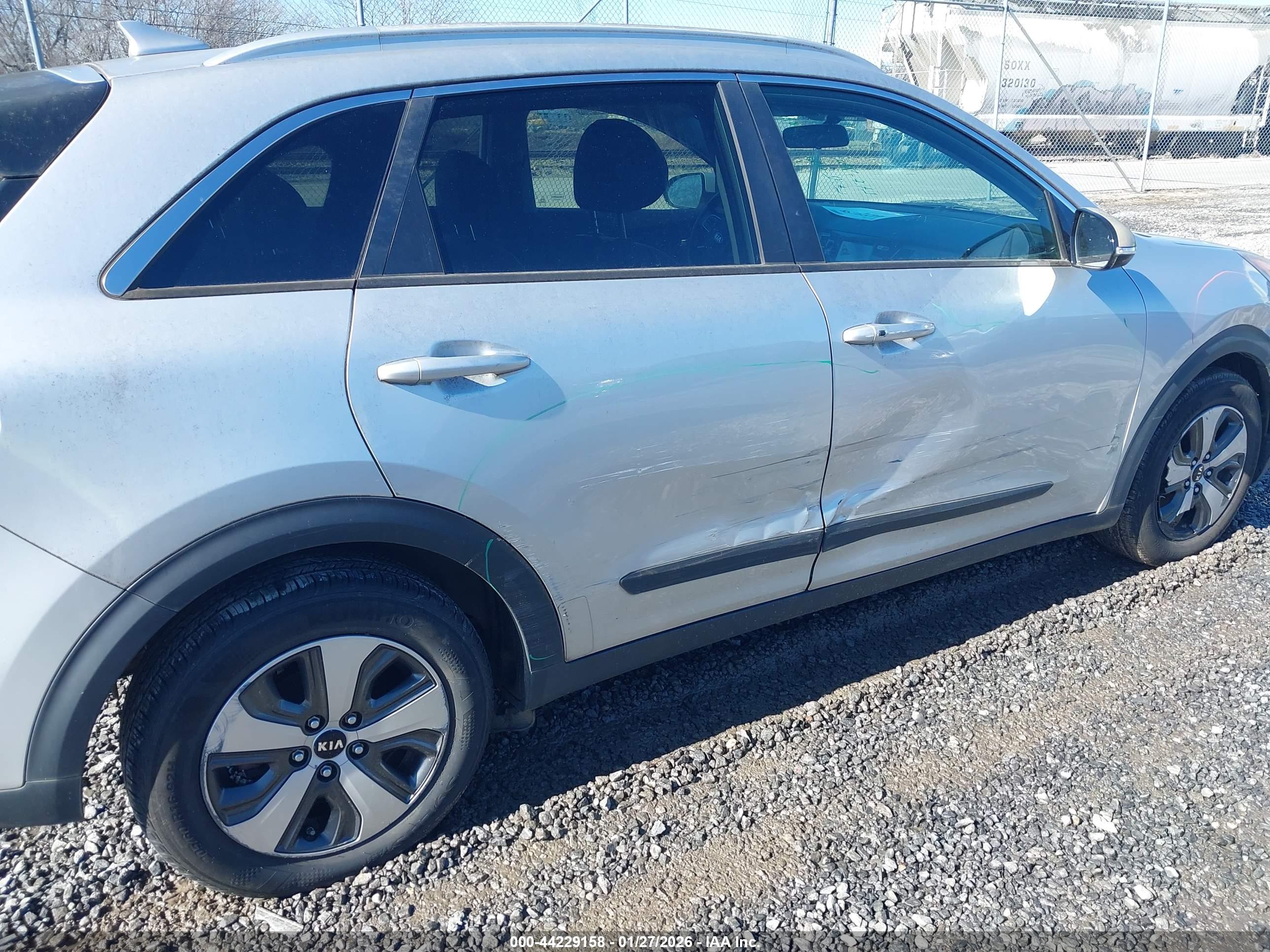 KIA NIRO image 6