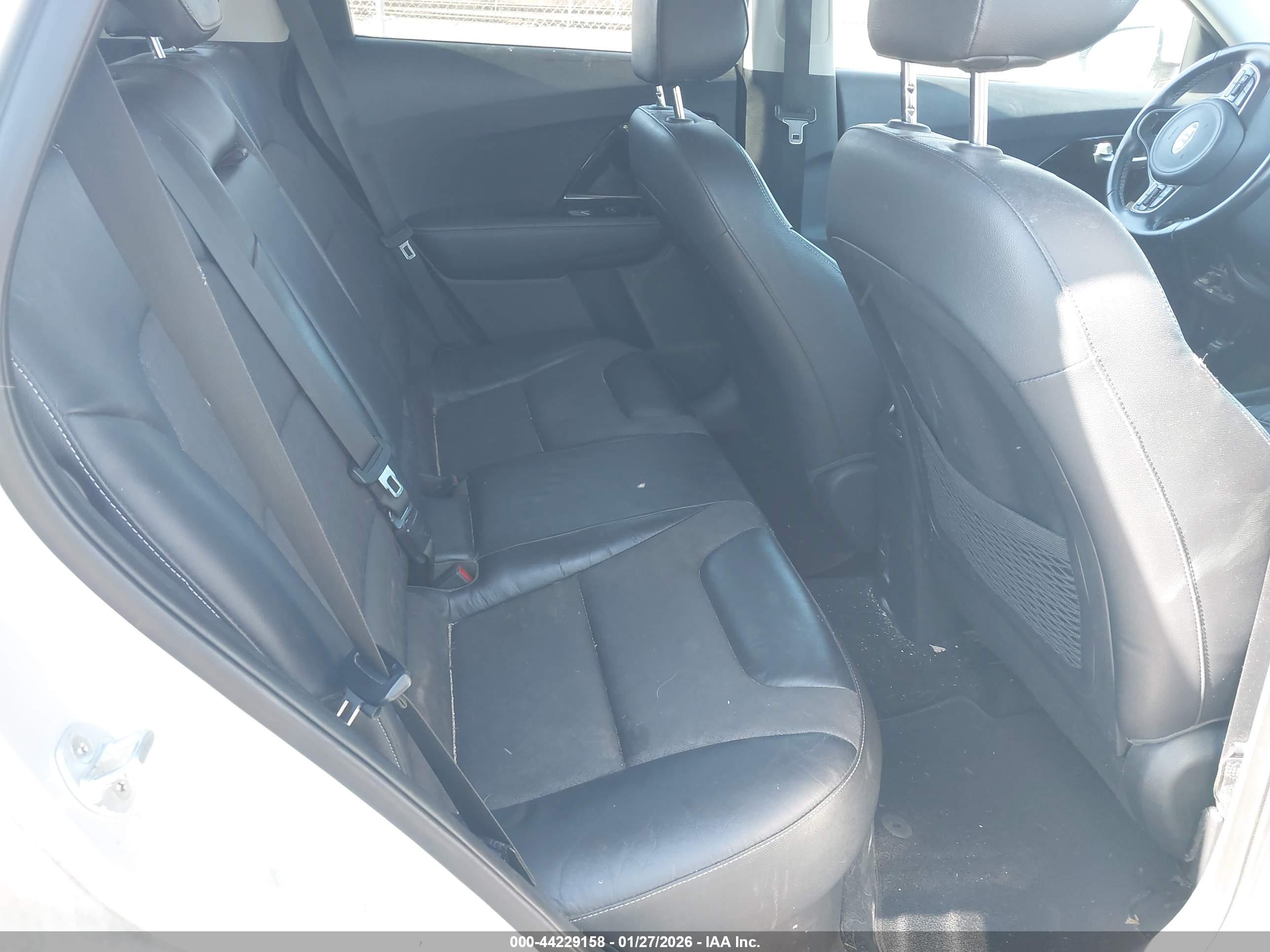 KIA NIRO image 8
