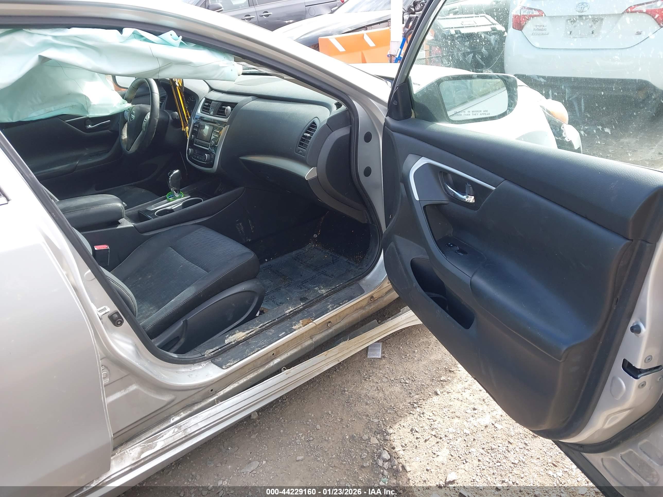 NISSAN ALTIMA image 5