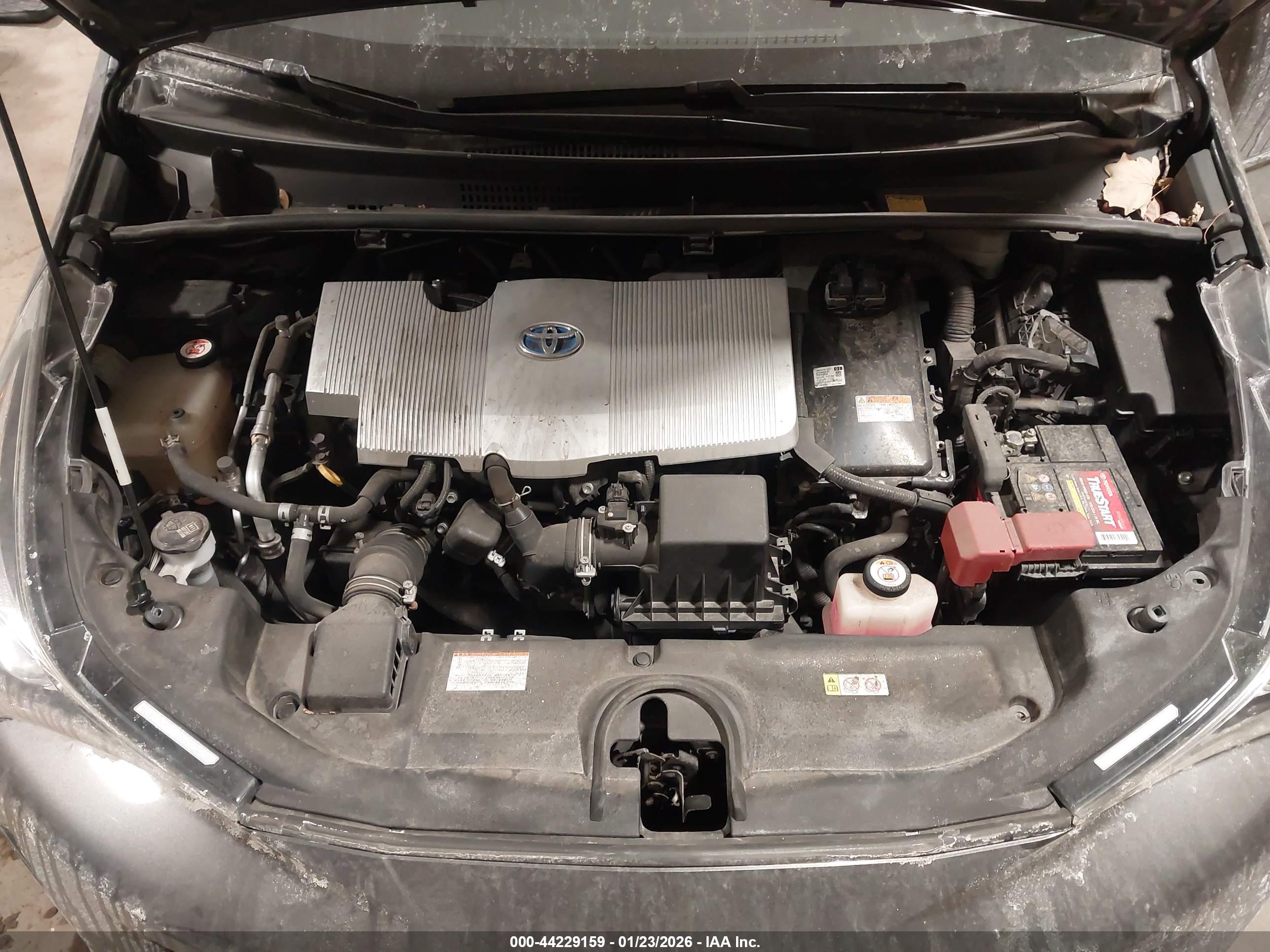 TOYOTA PRIUS image 10