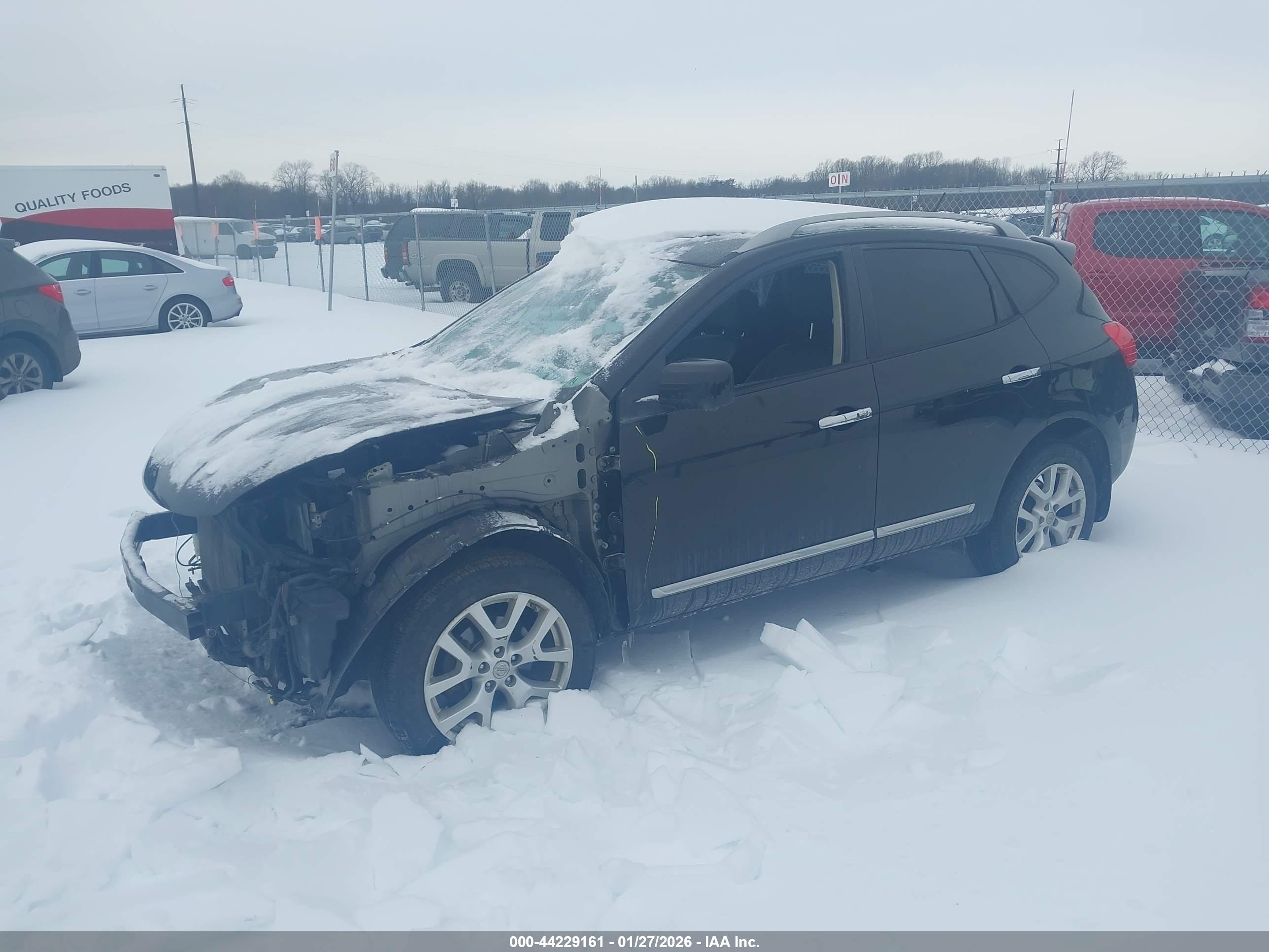 NISSAN ROGUE image 2