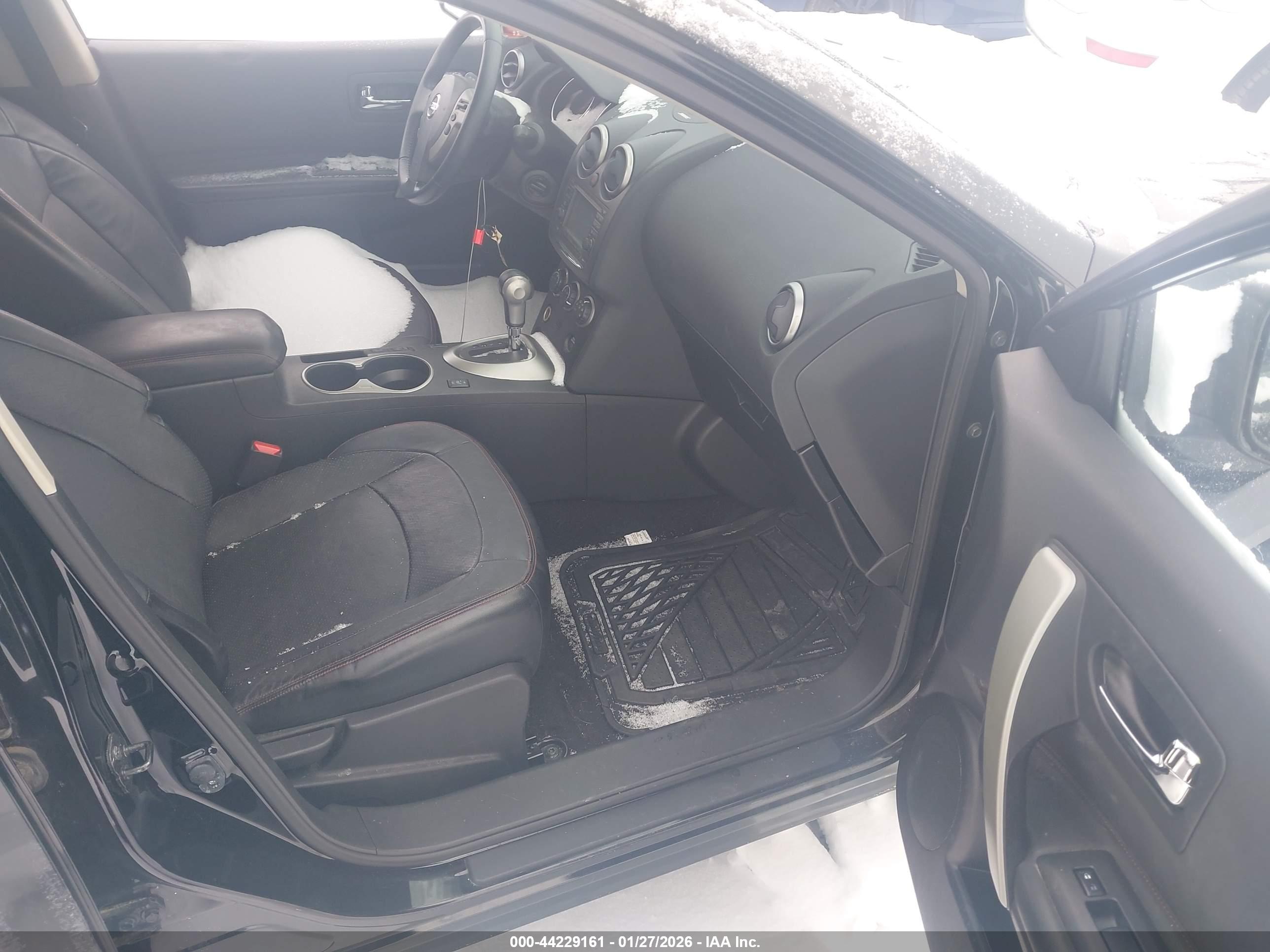 NISSAN ROGUE image 5