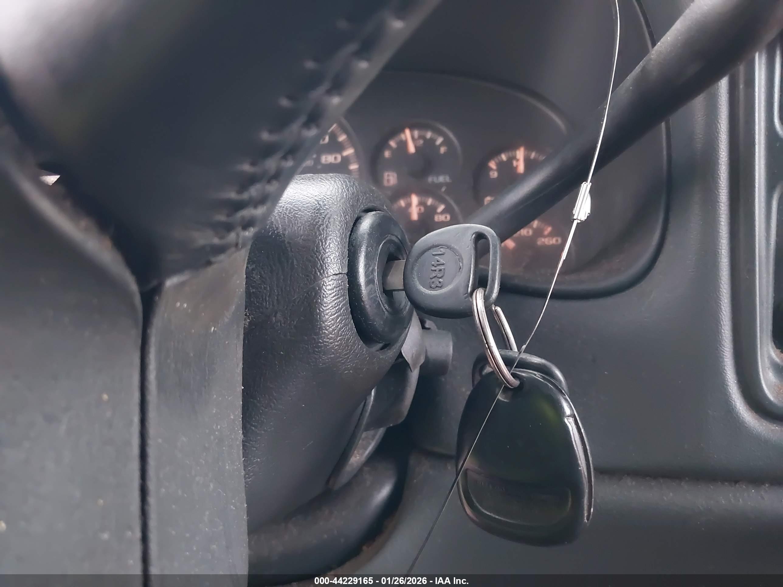 CHEVROLET AVALANCHE image 11