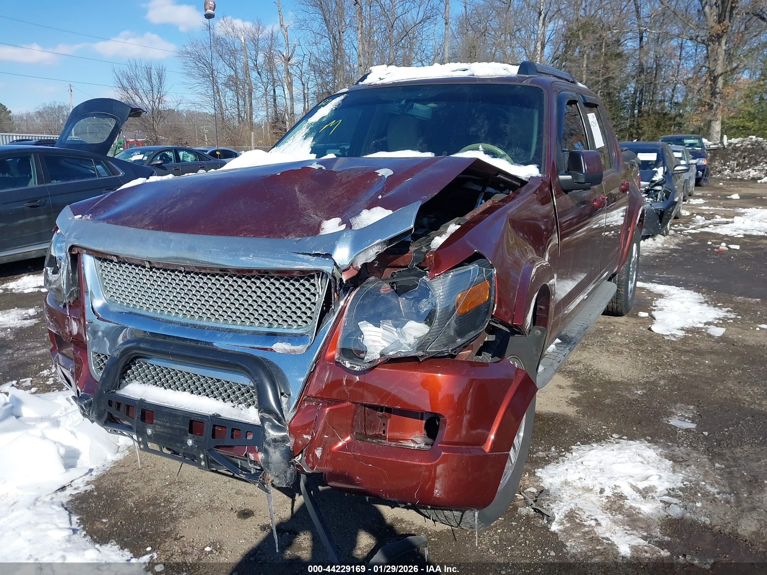 FORD EXPLORER image 6