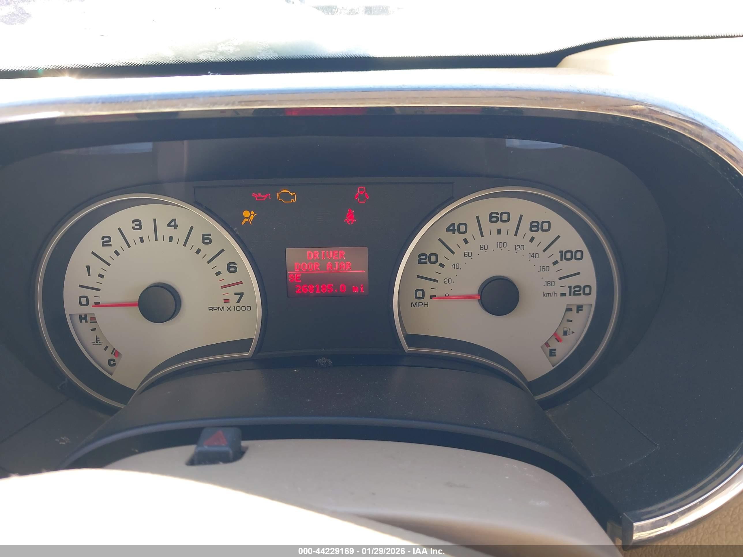 FORD EXPLORER image 7