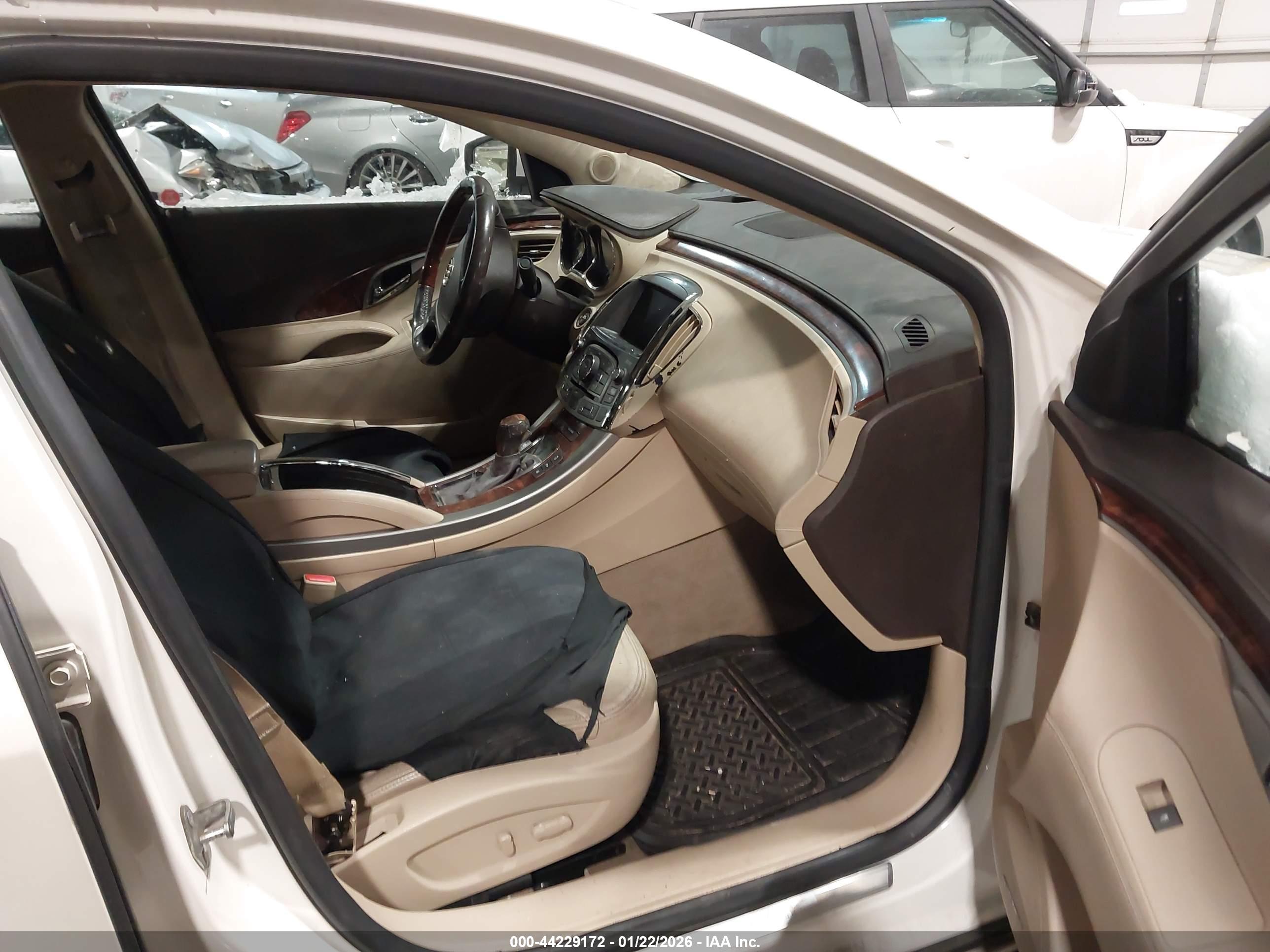 BUICK LACROSSE image 5