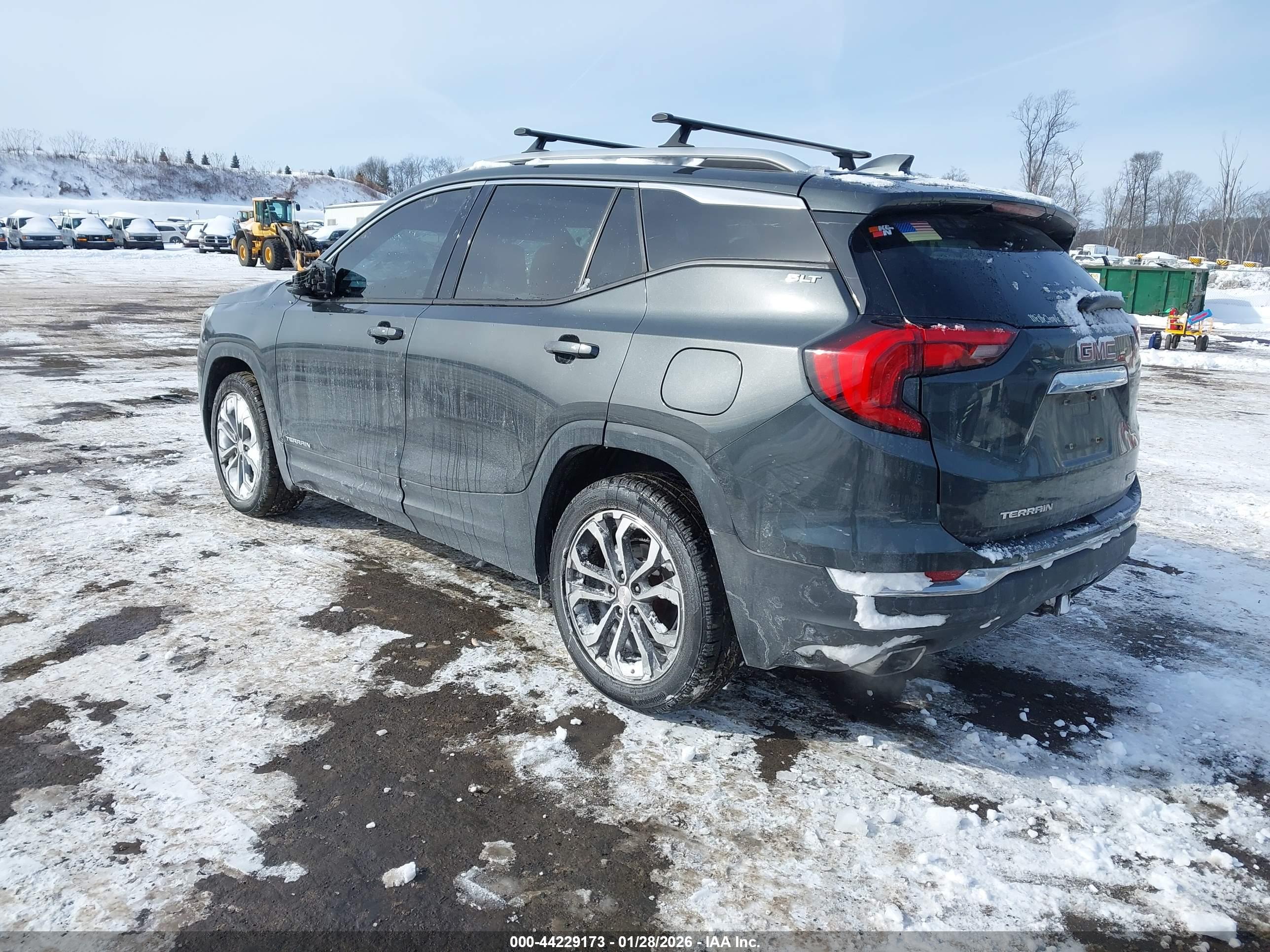 GMC TERRAIN image 3