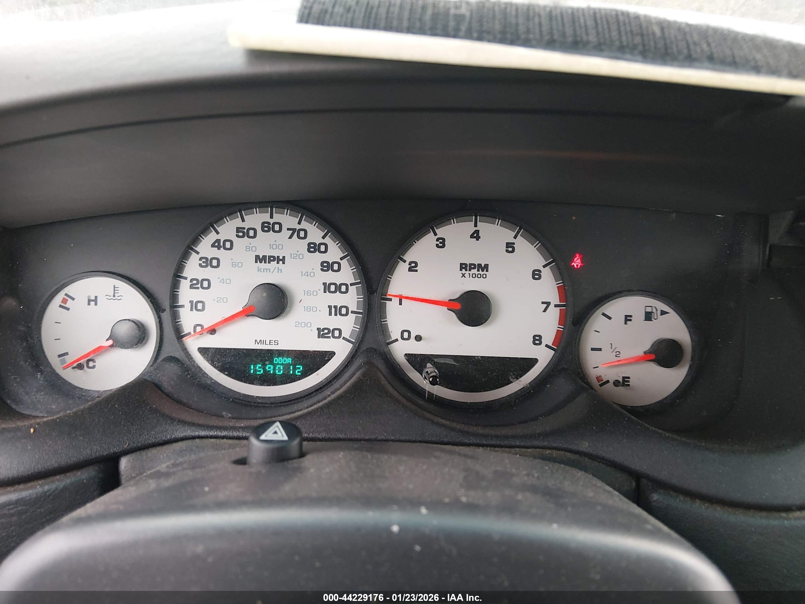 DODGE NEON image 7