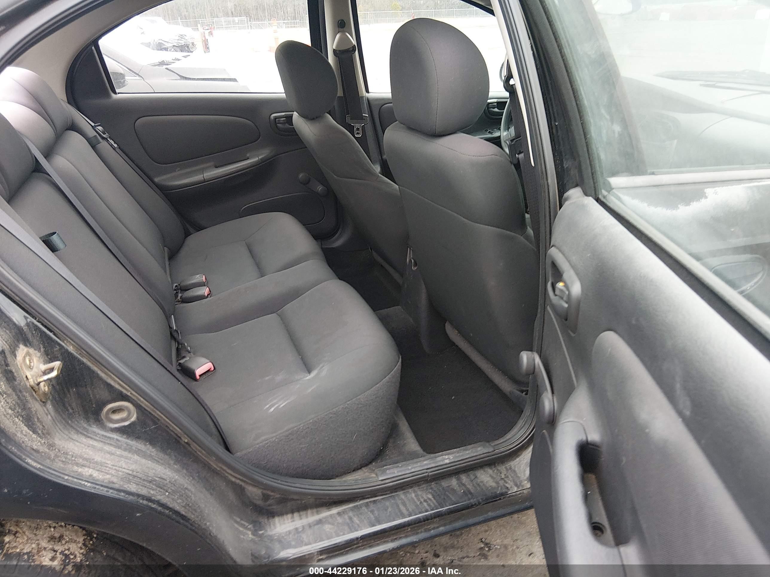 DODGE NEON image 8
